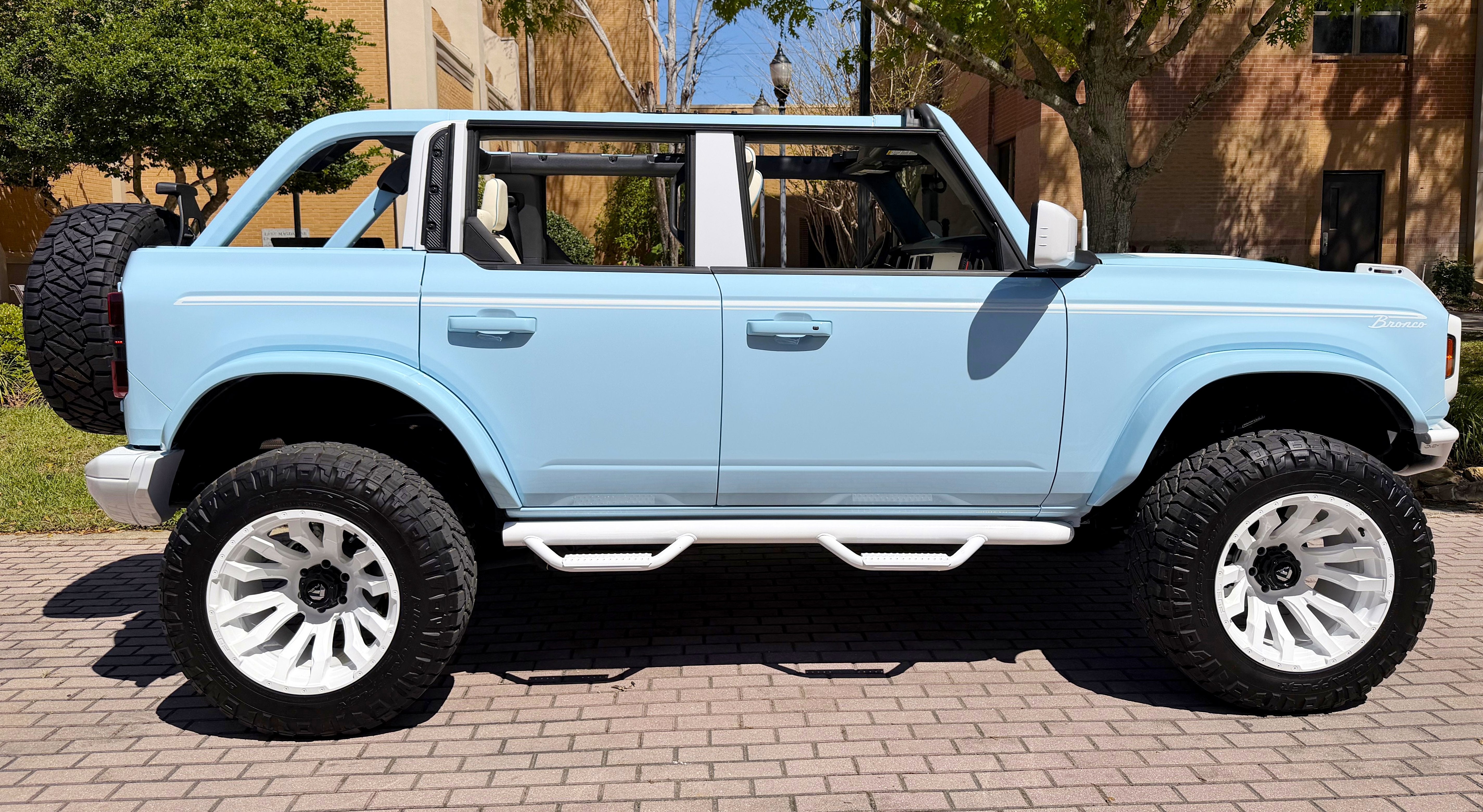 2025 Ford Bronco v6 Heritage Edition Robin's Egg Blue Hard Top Custom Lifted