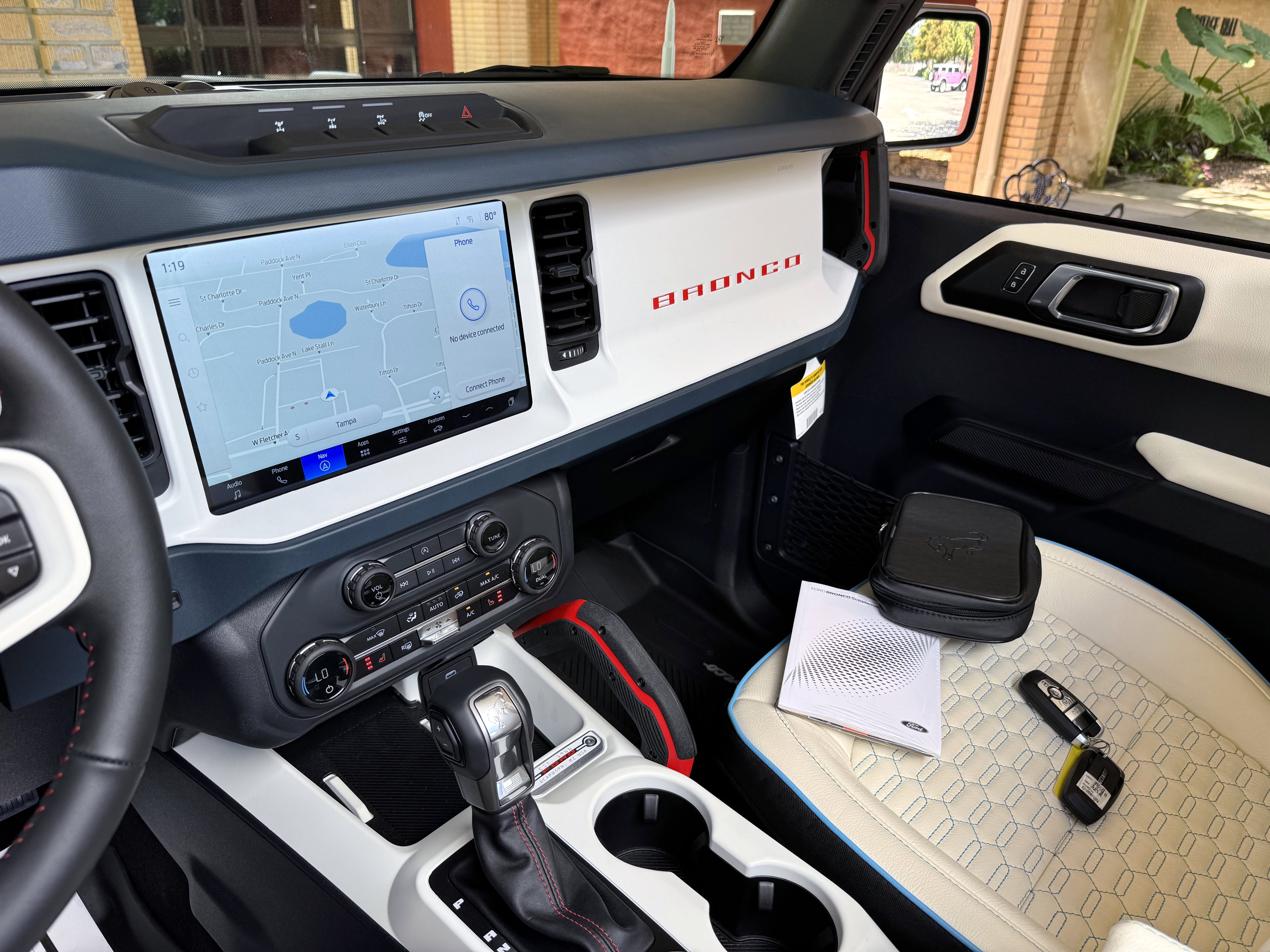 2025 Ford Bronco v6 Heritage Edition Robin's Egg Blue Hard Top Custom Lifted