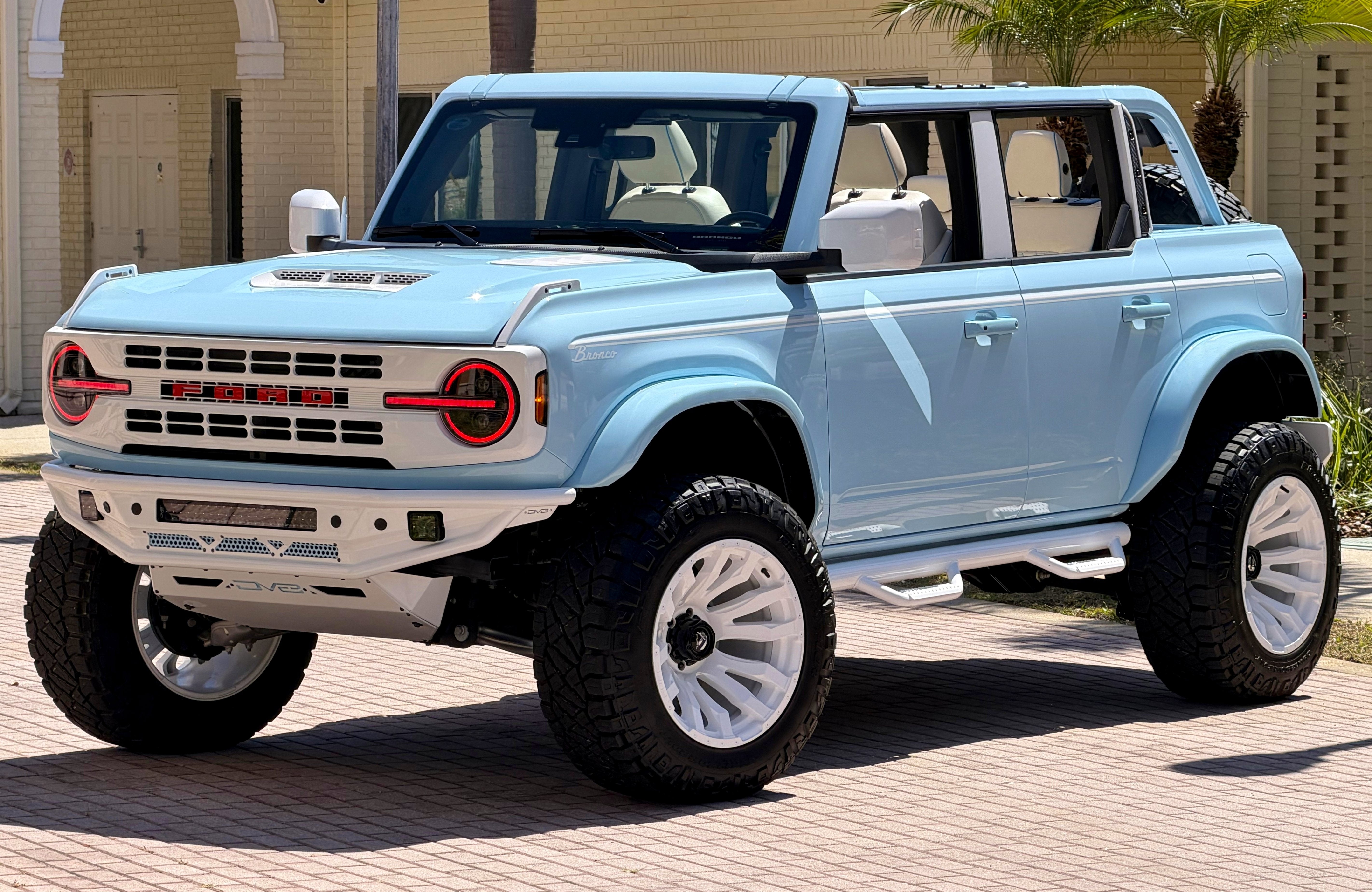2025 Ford Bronco v6 Heritage Edition Robin's Egg Blue Hard Top Custom Lifted