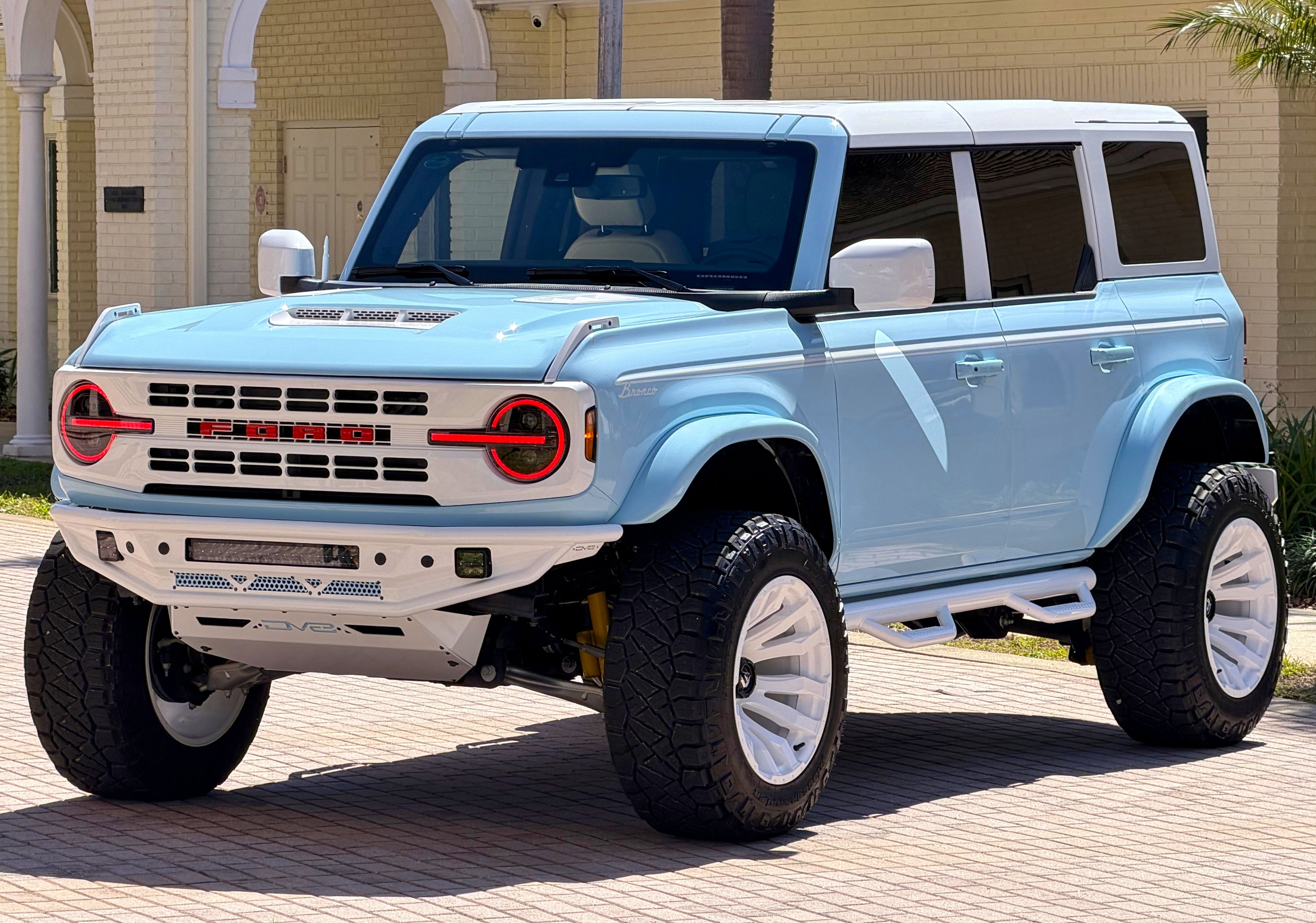 2025 Ford Bronco v6 Heritage Edition Robin's Egg Blue Hard Top Custom Lifted