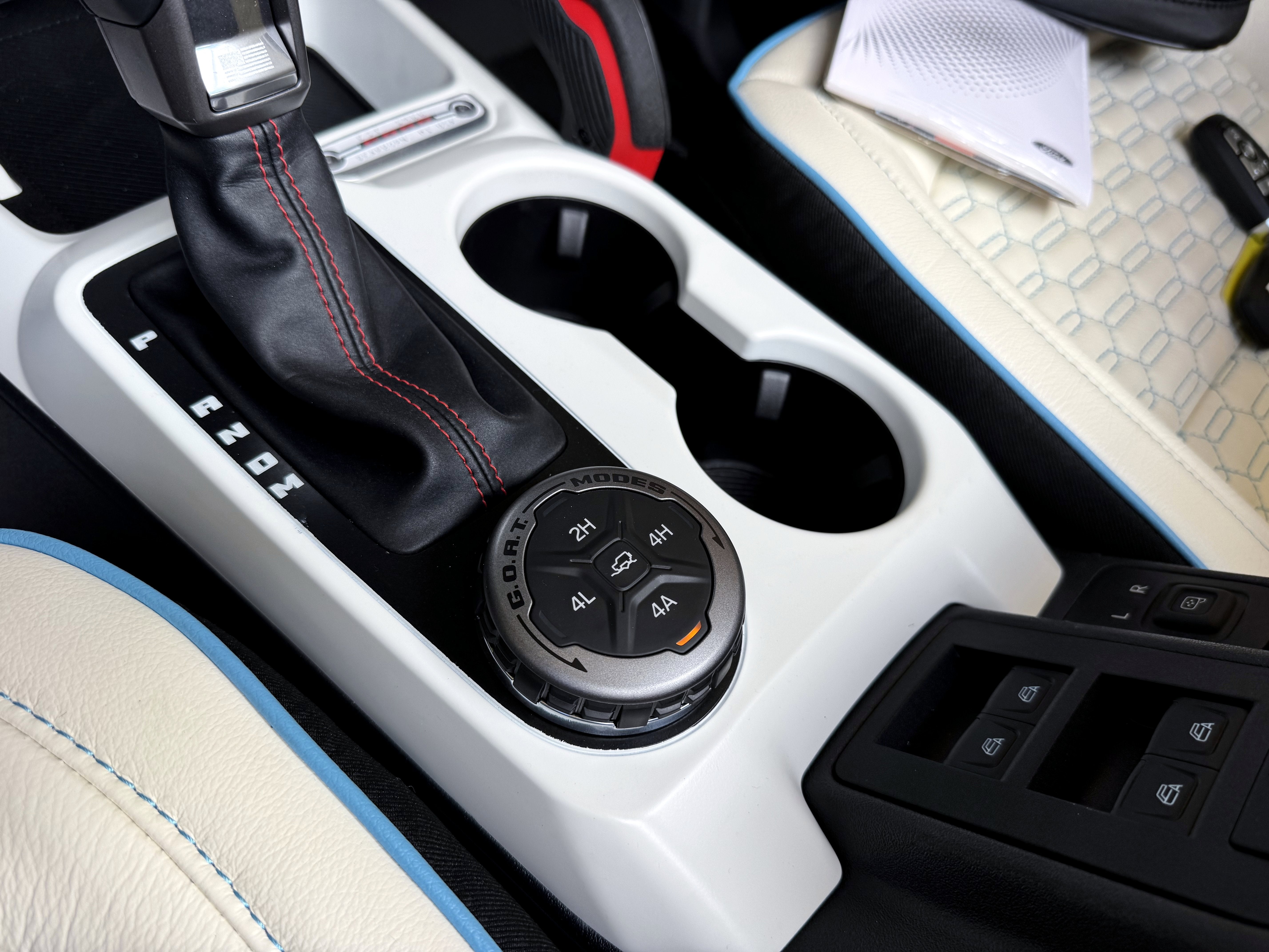 2025 Ford Bronco v6 Heritage Edition Robin's Egg Blue Hard Top Custom Lifted