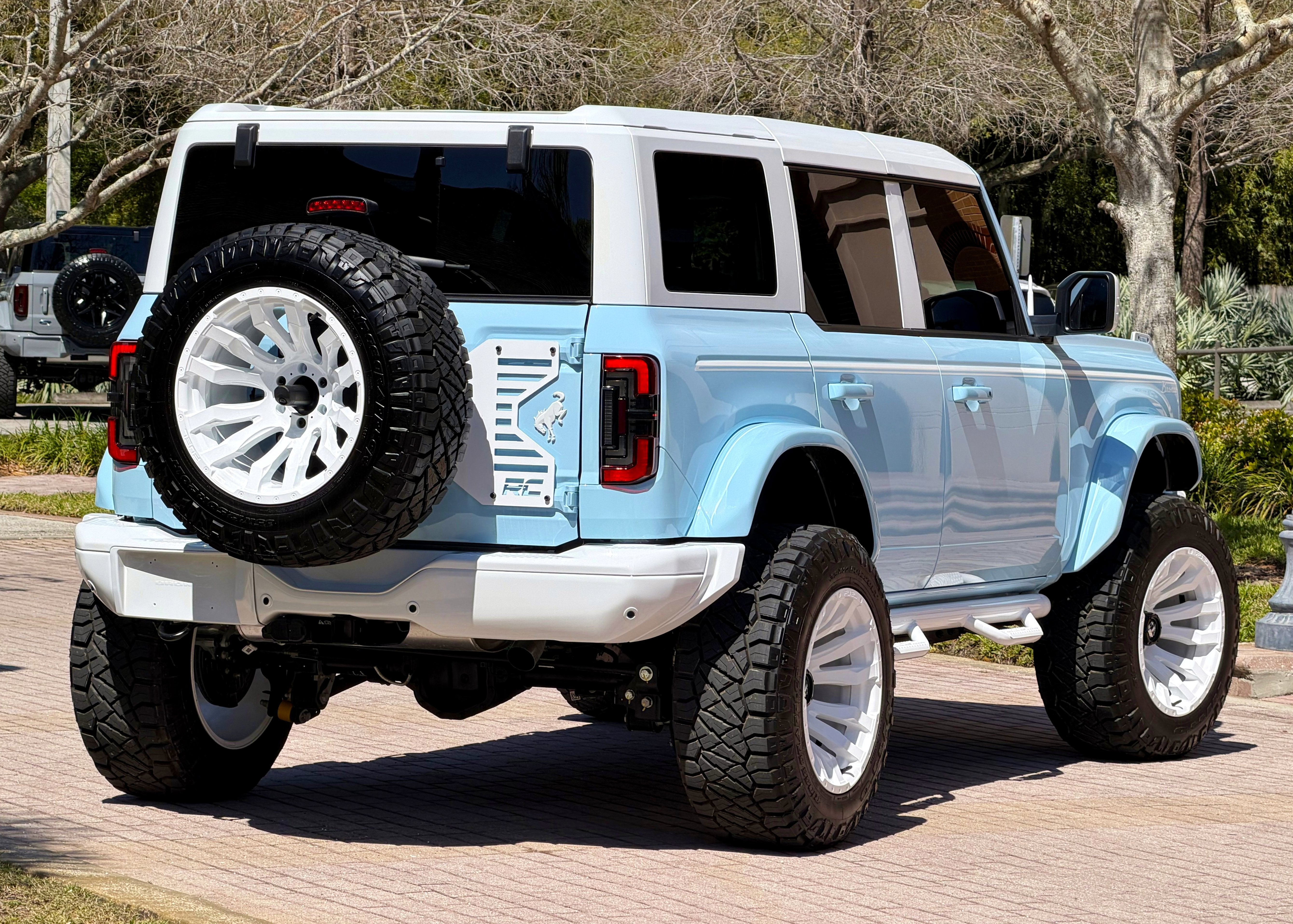 2025 Ford Bronco v6 Heritage Edition Robin's Egg Blue Hard Top Custom Lifted