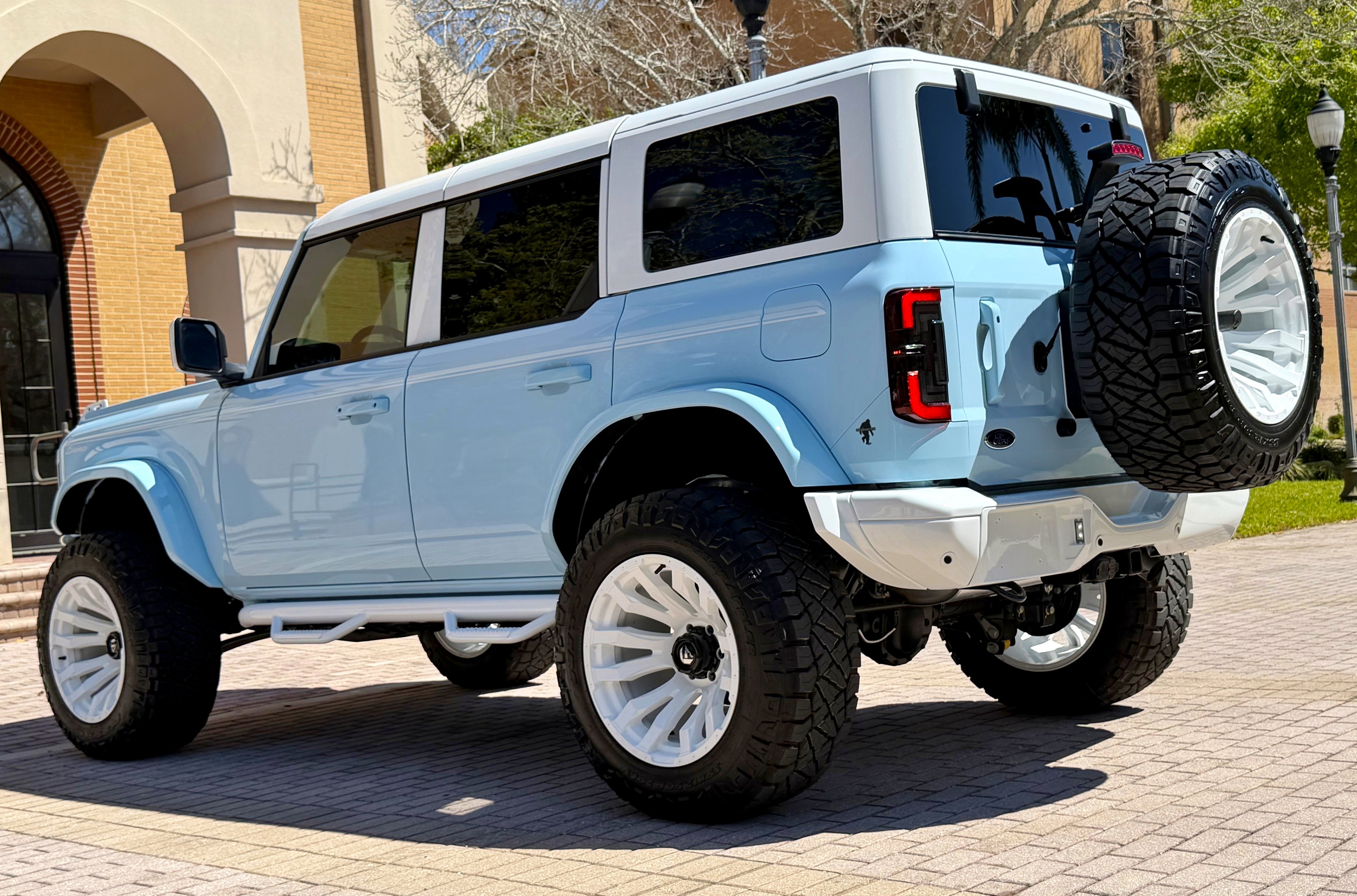 2025 Ford Bronco v6 Heritage Edition Robin's Egg Blue Hard Top Custom Lifted