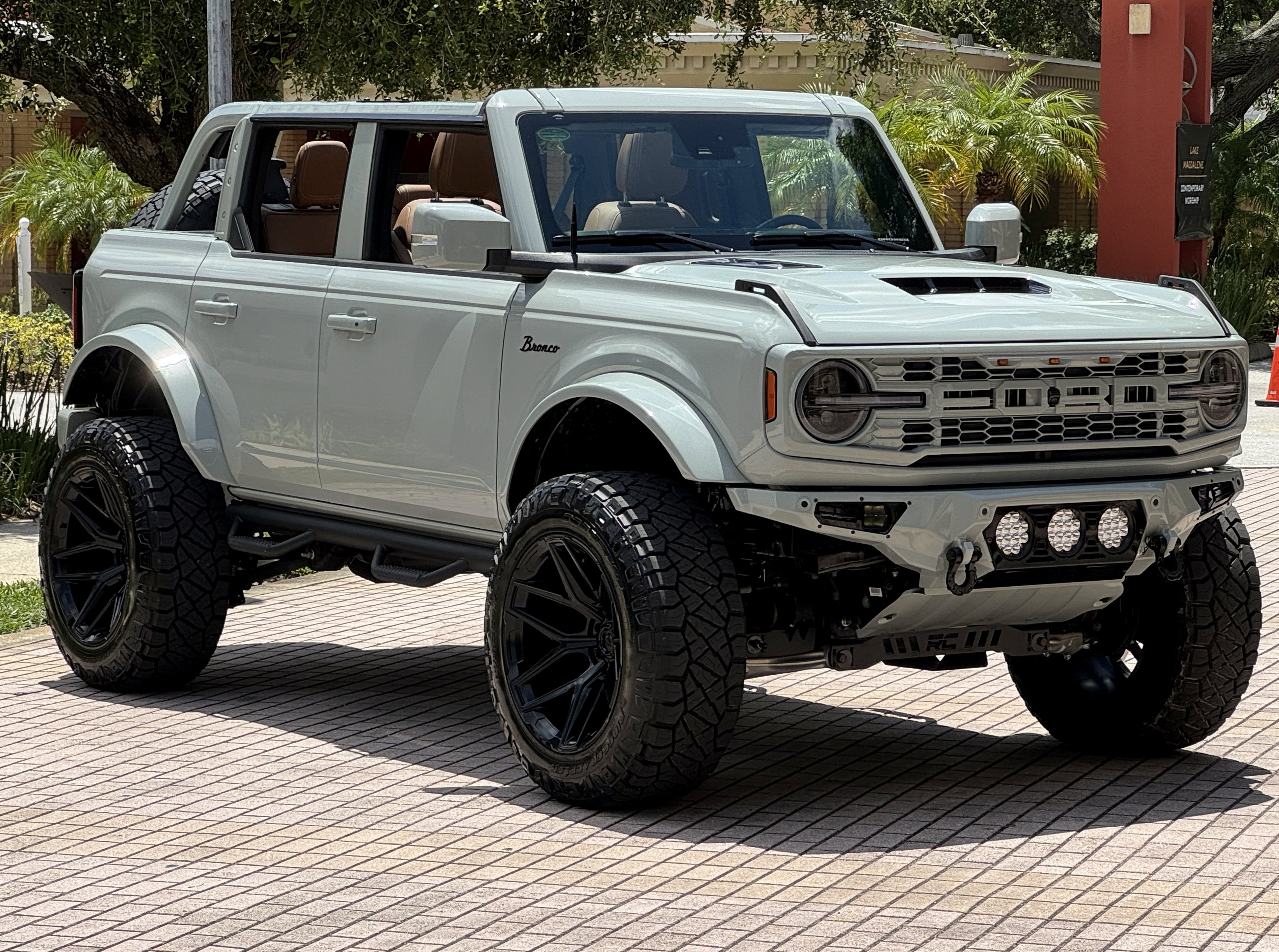 2024 Ford Bronco Outer Banks V6 Luxury Package Hard Top Custom Lifted