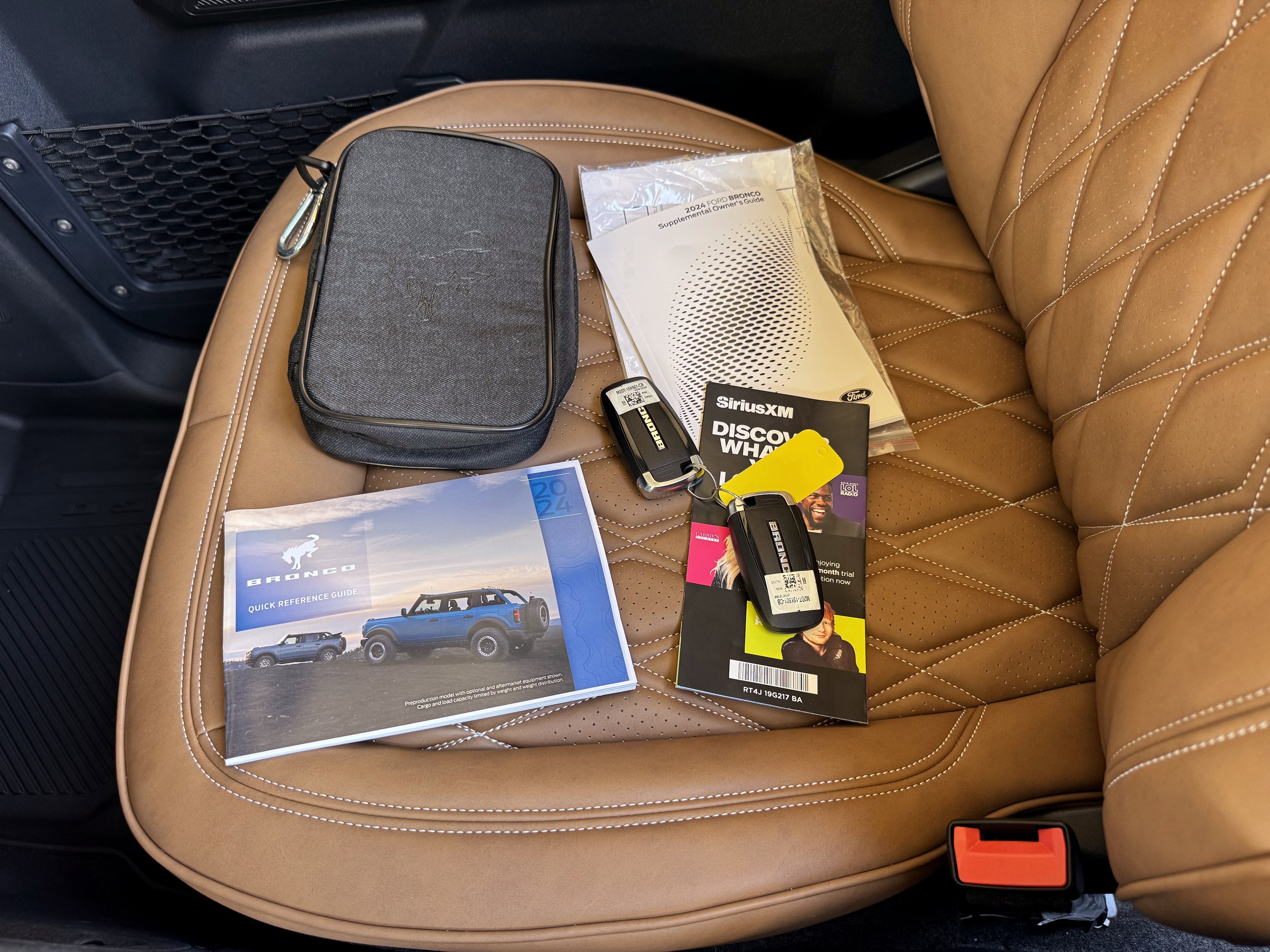 2024 Ford Bronco Outer Banks V6 Luxury Package Hard Top Custom Lifted