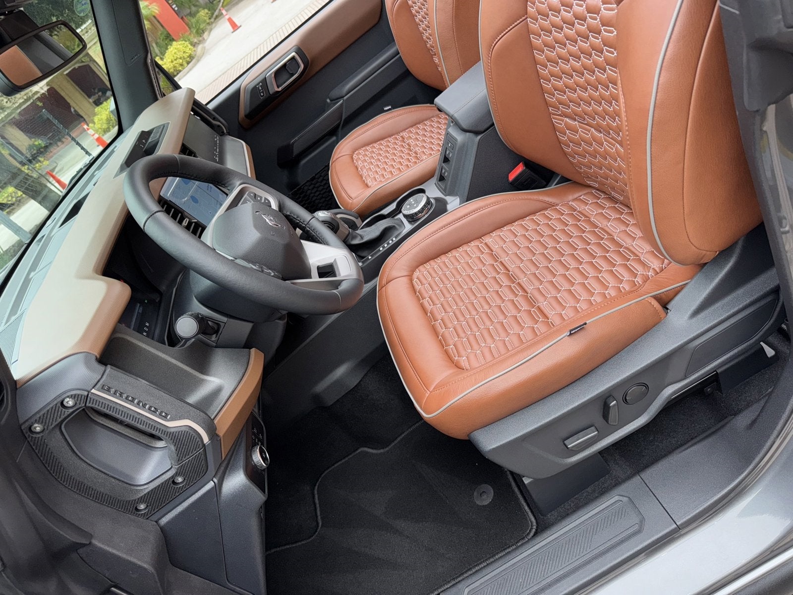 2024 Ford Bronco Outer Banks V6 Hard Top