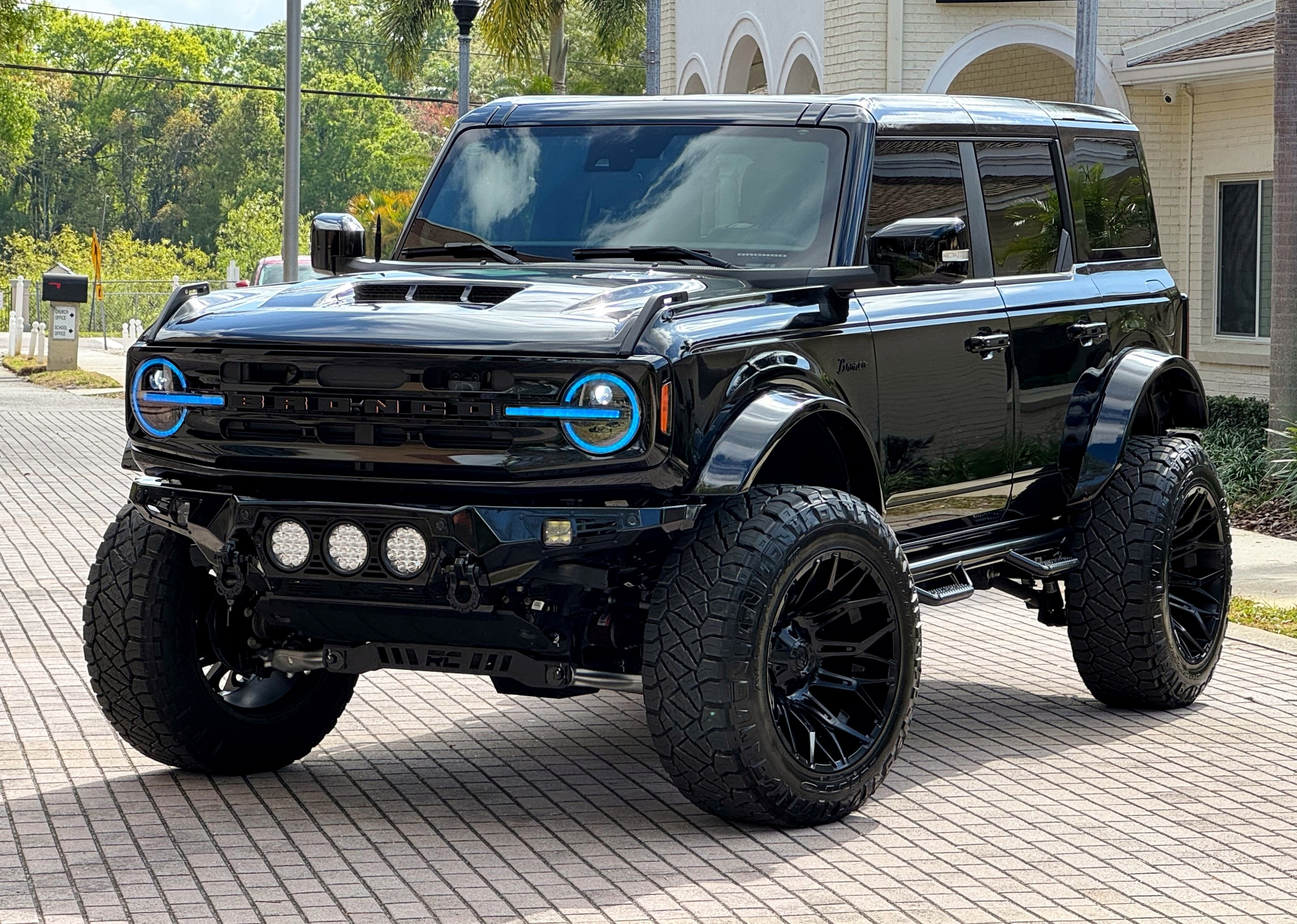 2024 Ford Bronco Outer Banks V6 Luxury Pkg Hard Top Custom Lifted