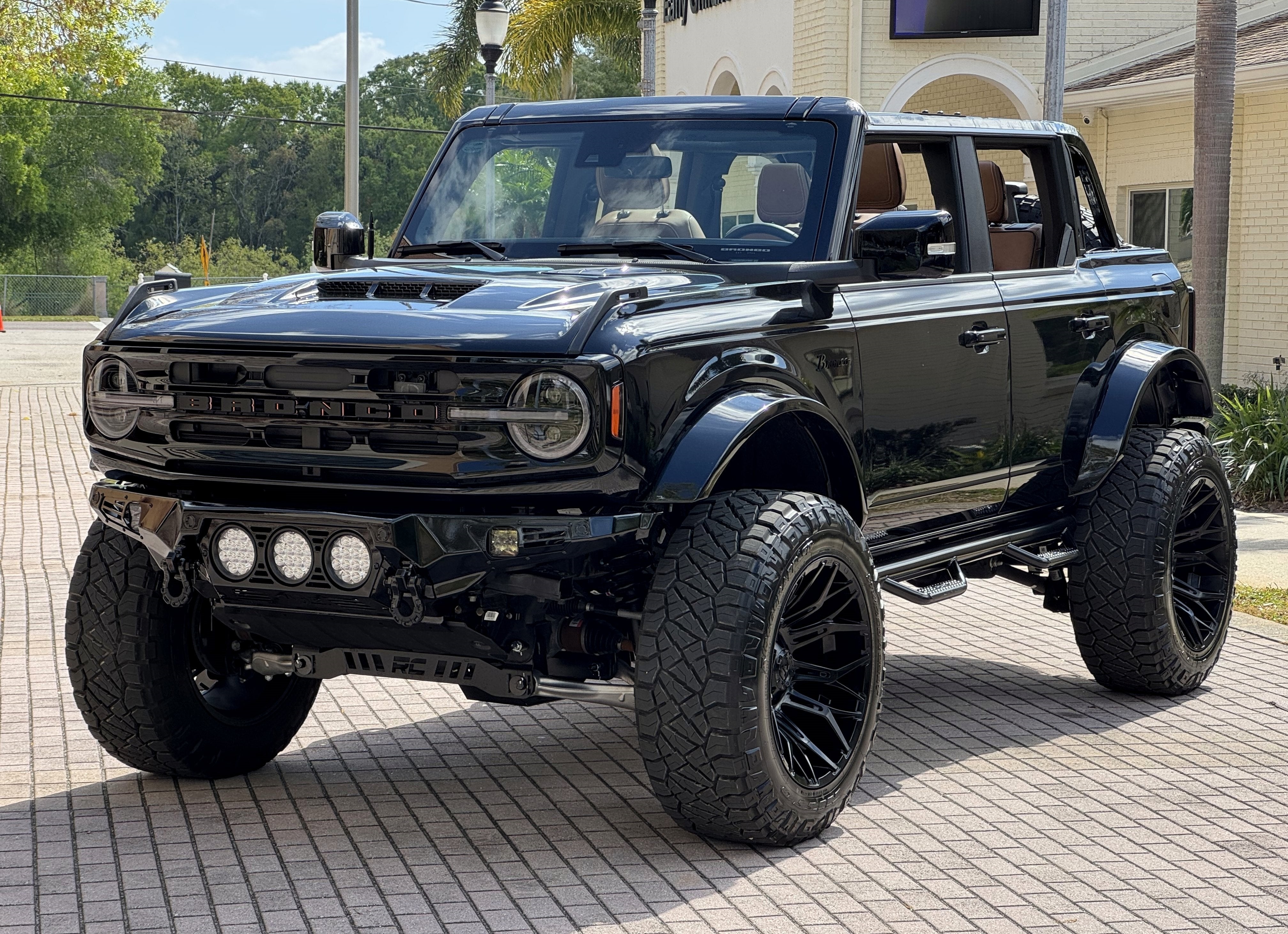 2024 Ford Bronco Outer Banks V6 Luxury Pkg Hard Top Custom Lifted