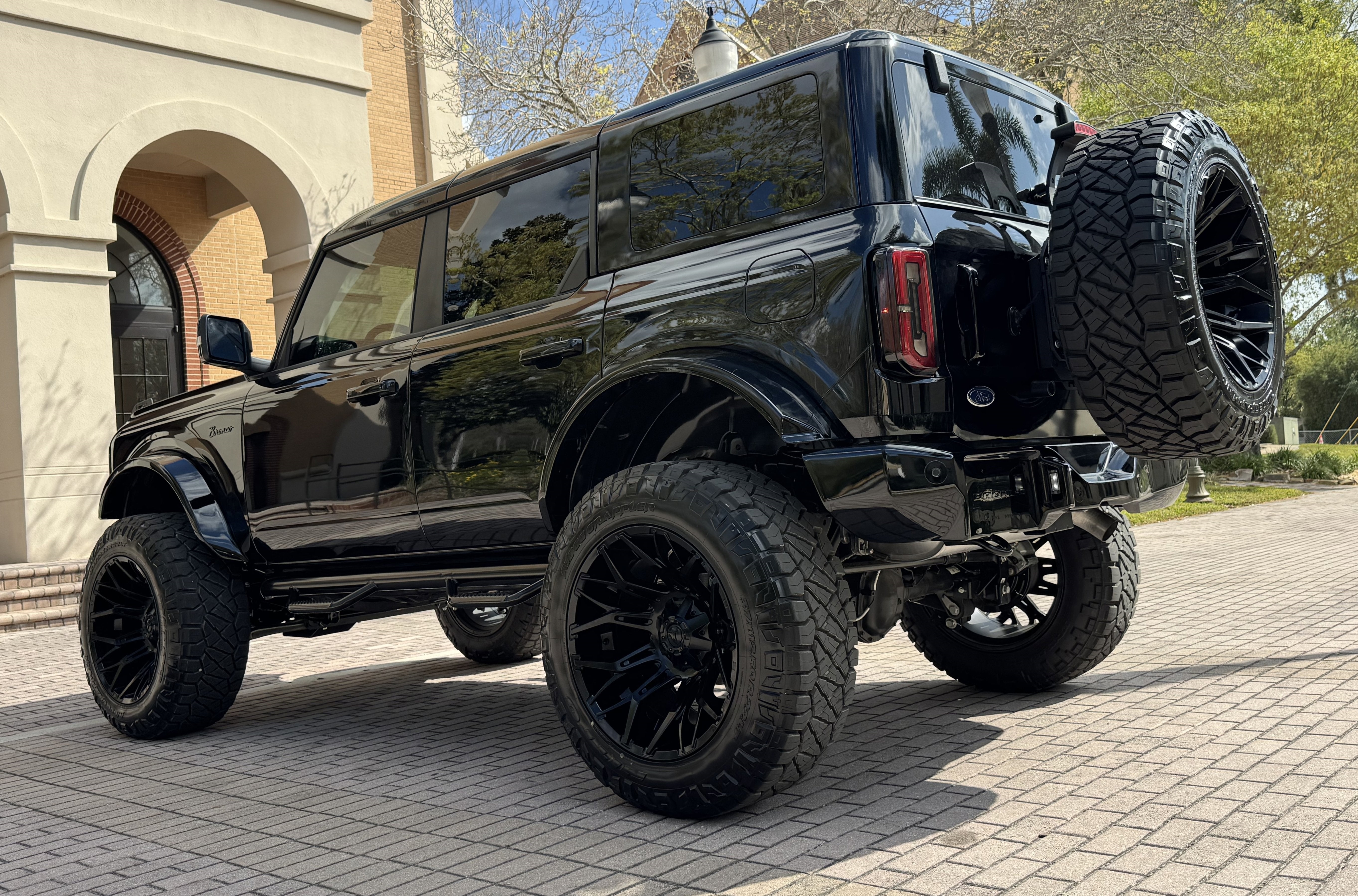 2024 Ford Bronco Outer Banks V6 Luxury Pkg Hard Top Custom Lifted