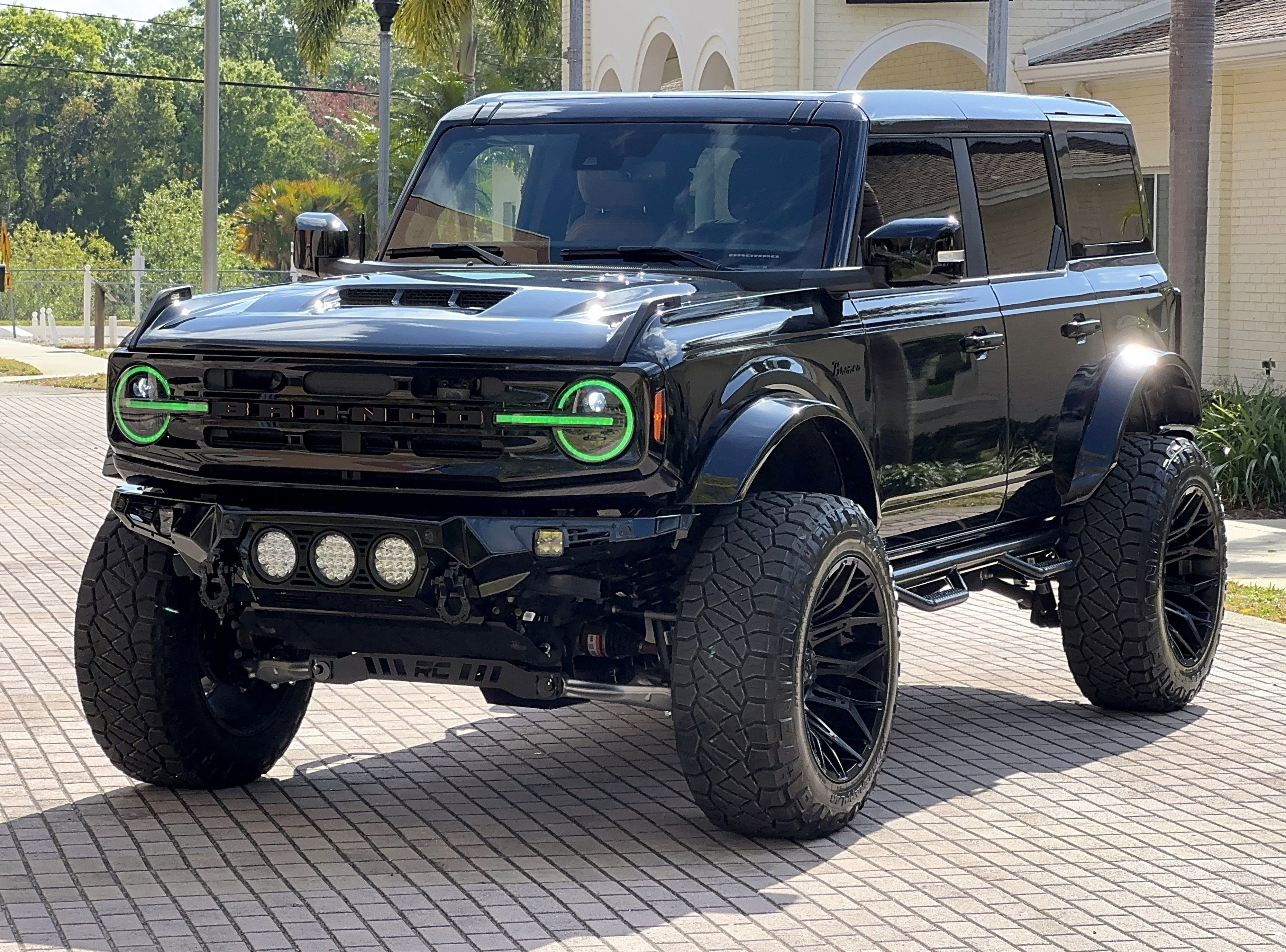 2024 Ford Bronco Outer Banks V6 Luxury Pkg Hard Top Custom Lifted