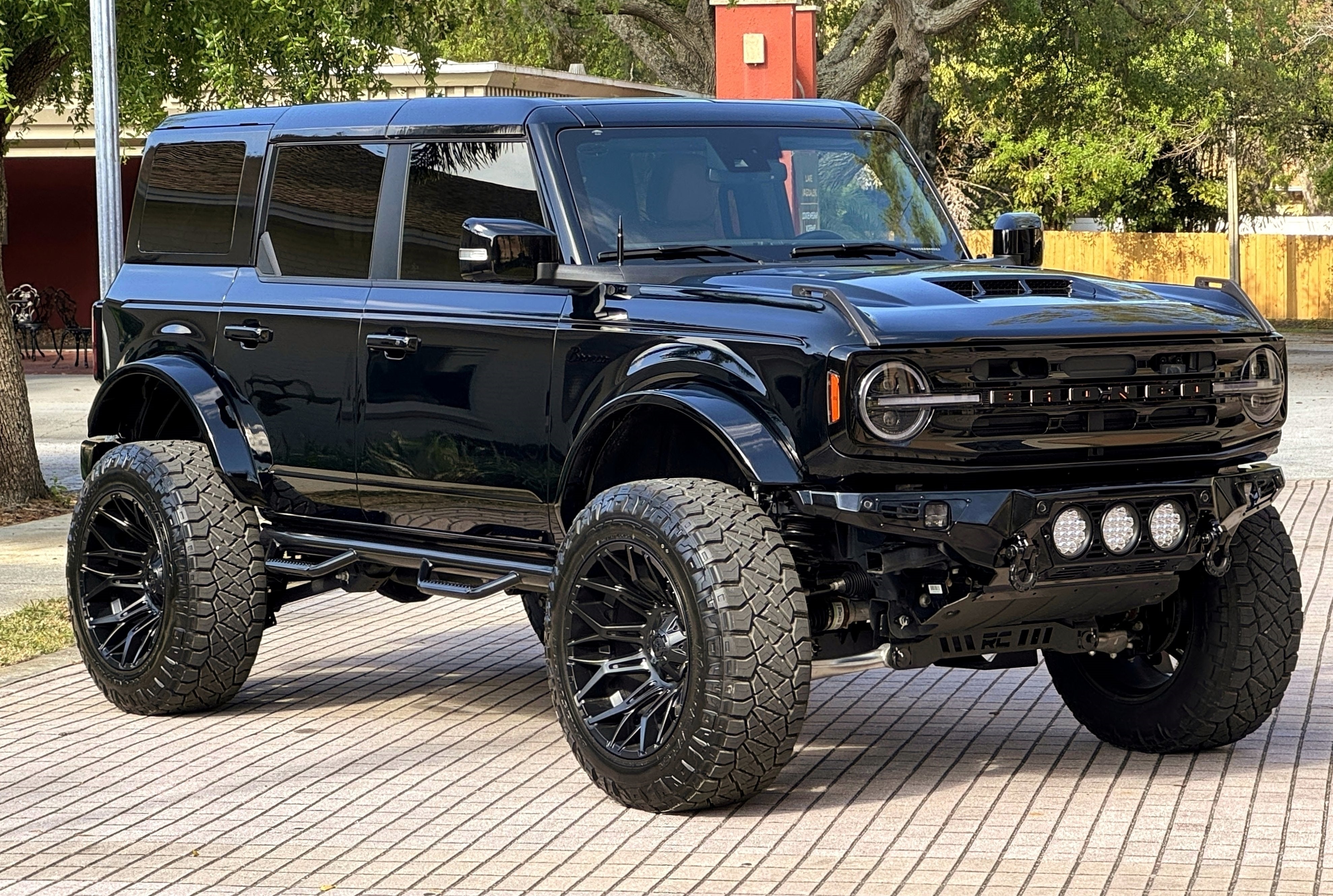 2024 Ford Bronco Outer Banks V6 Luxury Pkg Hard Top Custom Lifted