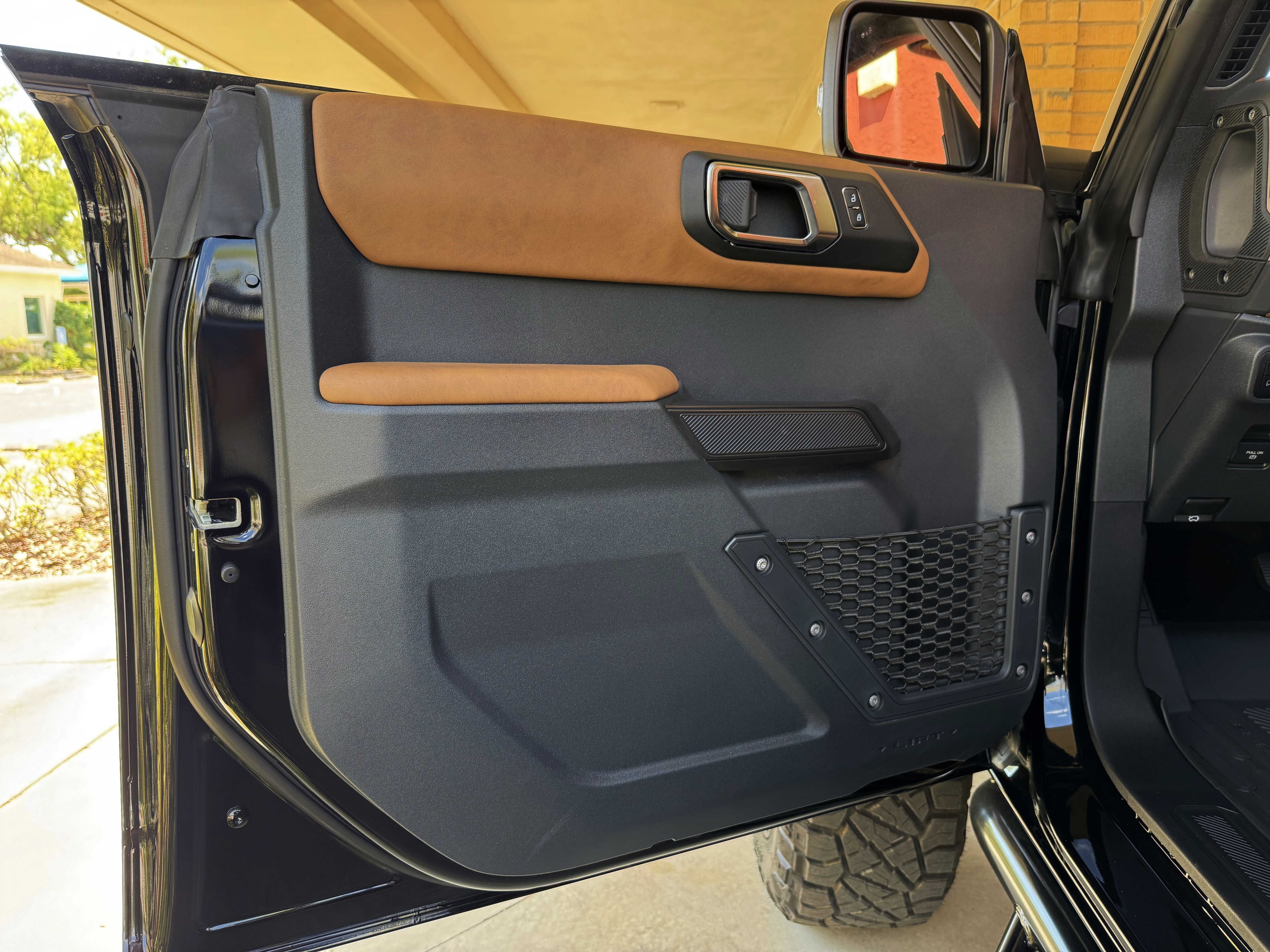 2024 Ford Bronco Outer Banks V6 Luxury Pkg Hard Top Custom Lifted