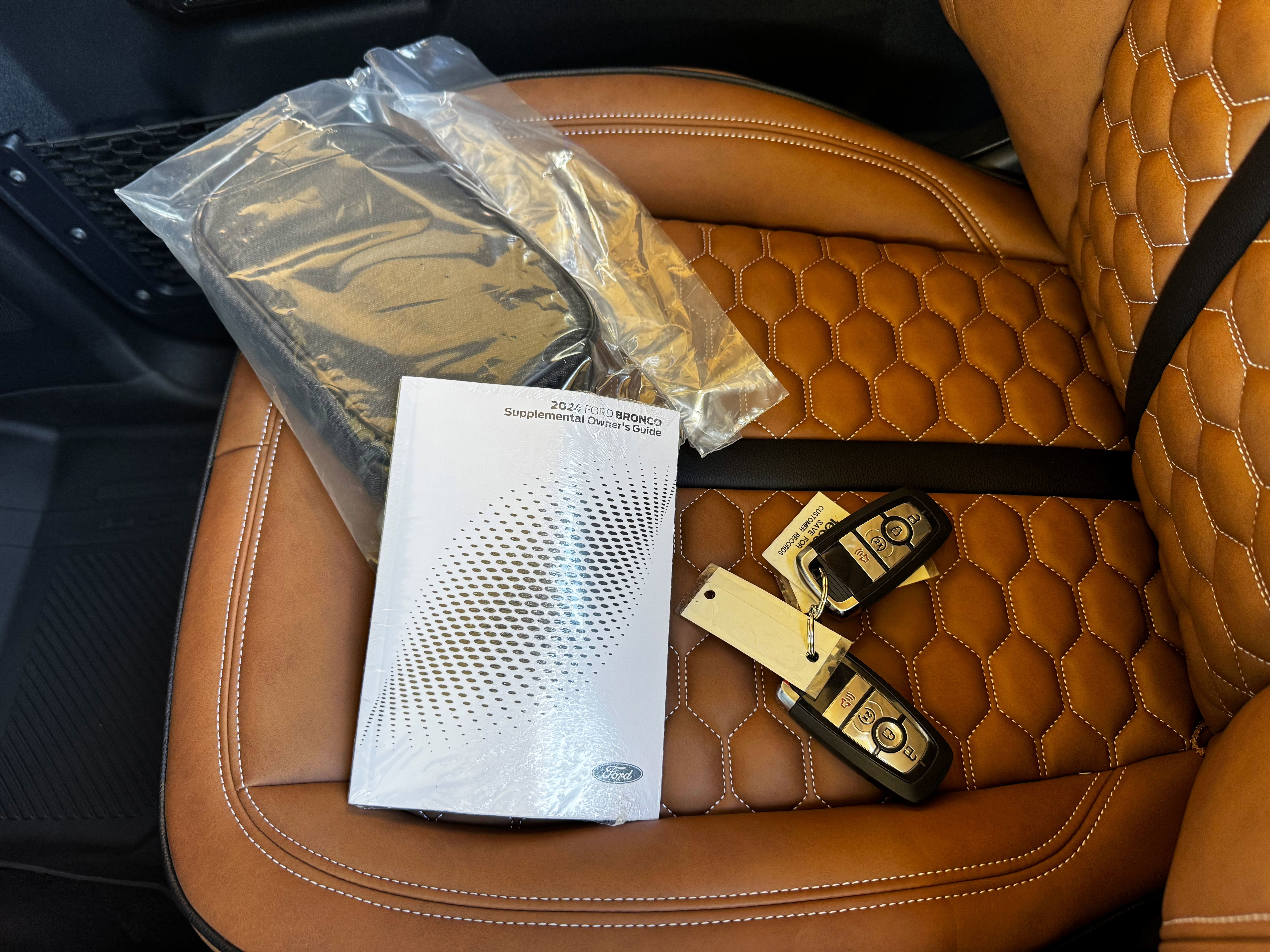 2024 Ford Bronco Outer Banks V6 Luxury Pkg Hard Top Custom Lifted