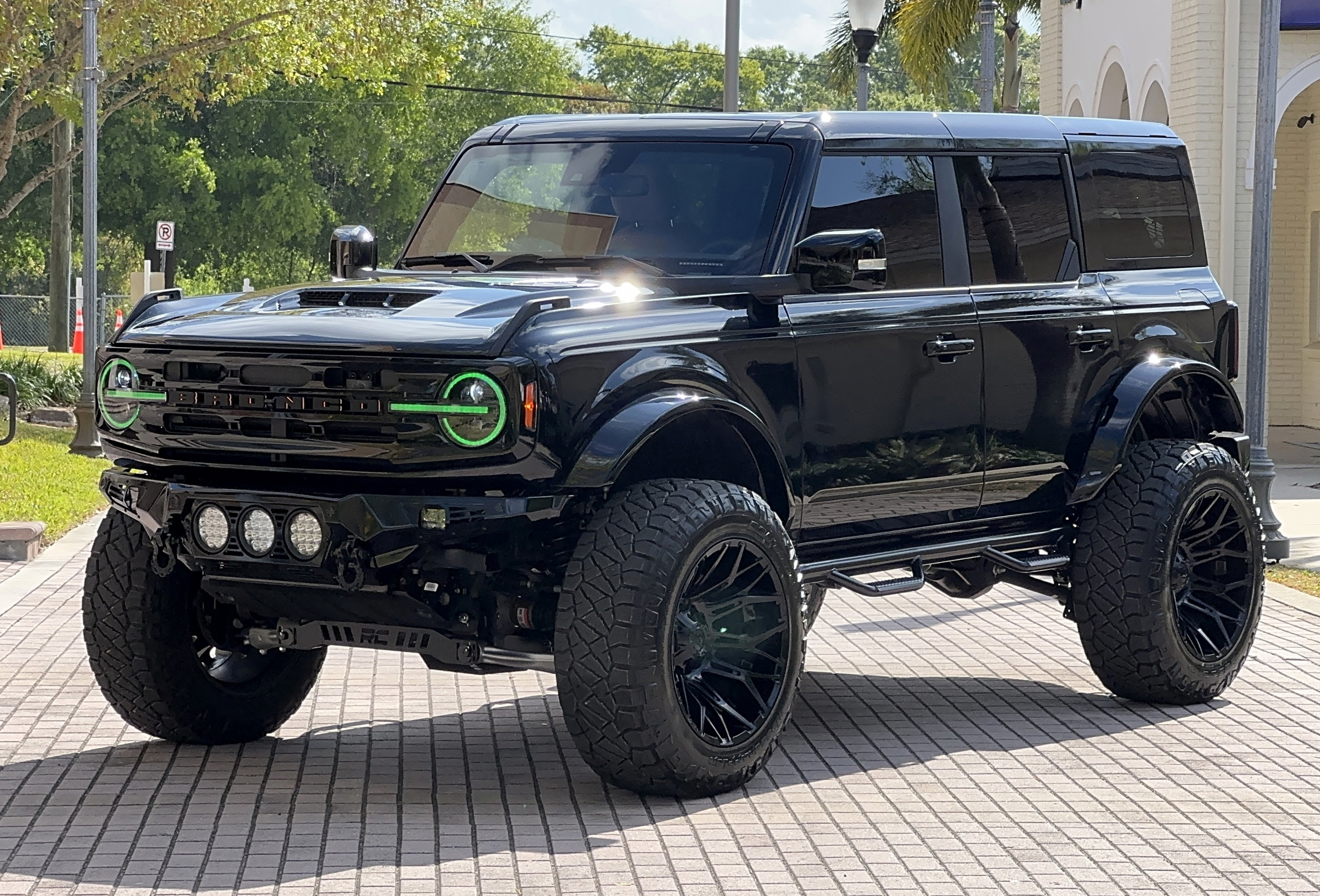 2024 Ford Bronco Outer Banks V6 Luxury Pkg Hard Top Custom Lifted