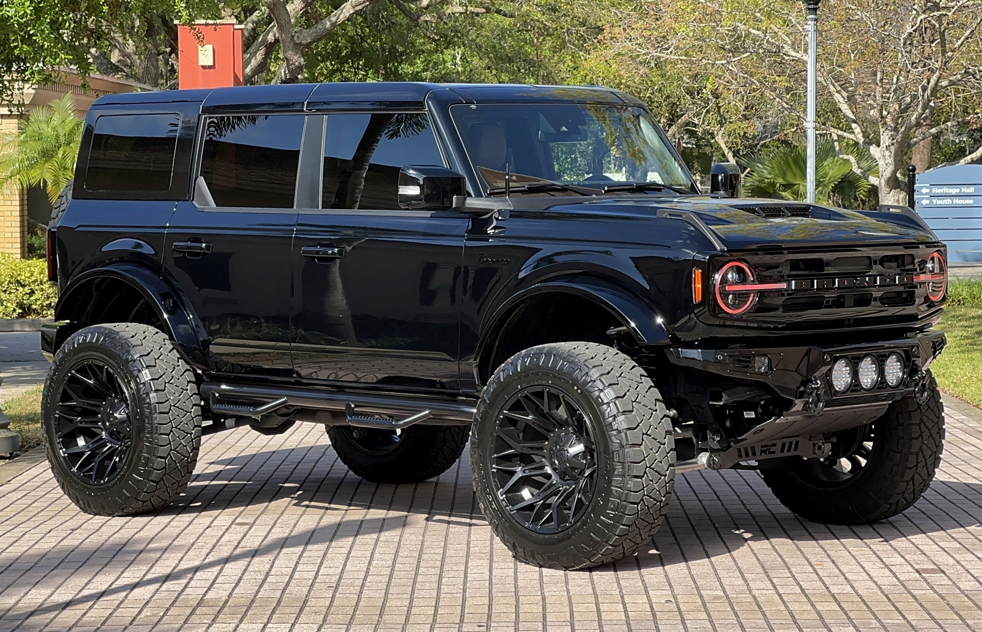 2024 Ford Bronco Outer Banks V6 Luxury Pkg Hard Top Custom Lifted