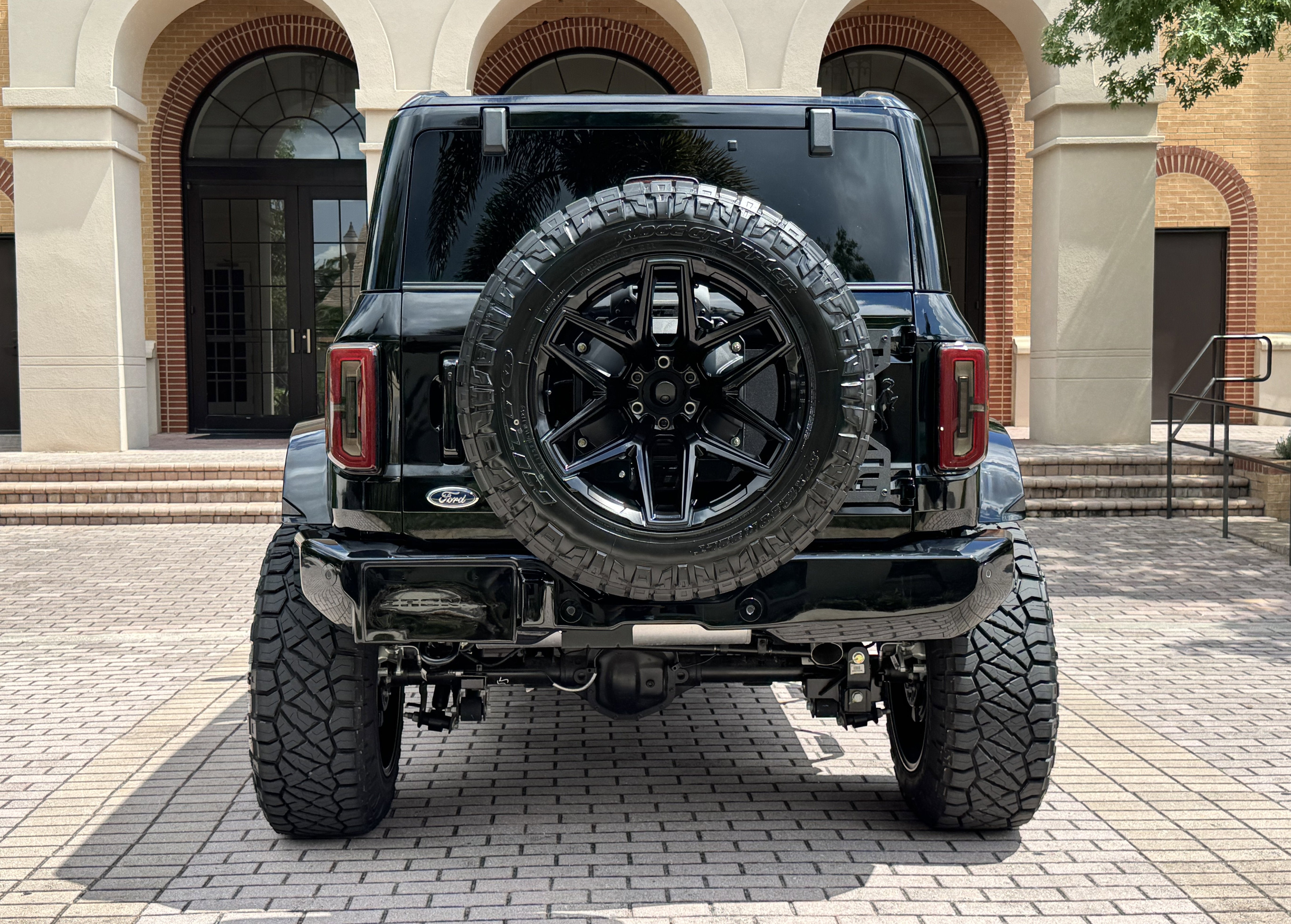 2025 Ford Bronco V6 Outer Banks Luxury Package Custom Lifted