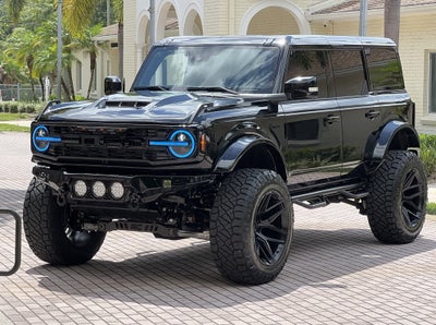 2025 Ford Bronco V6 Outer Banks Luxury Package Custom Lifted