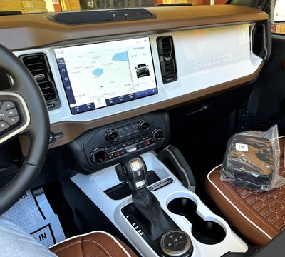 2024 Ford Bronco Outer Banks V6 BESTOP POWER TOP Luxury Package Custom Lifted