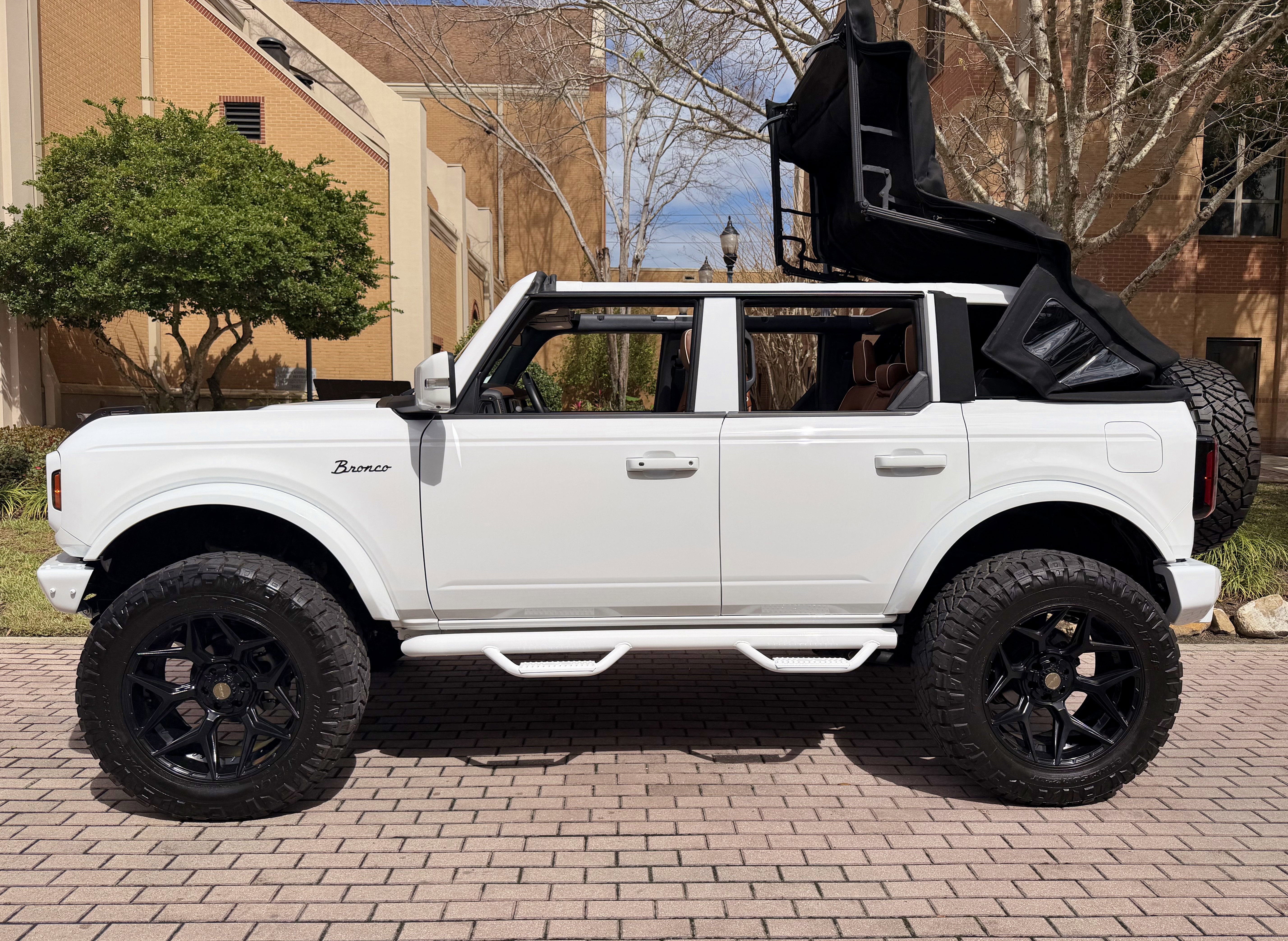 2024 Ford Bronco Outer Banks V6 BESTOP POWER TOP Luxury Package Custom Lifted