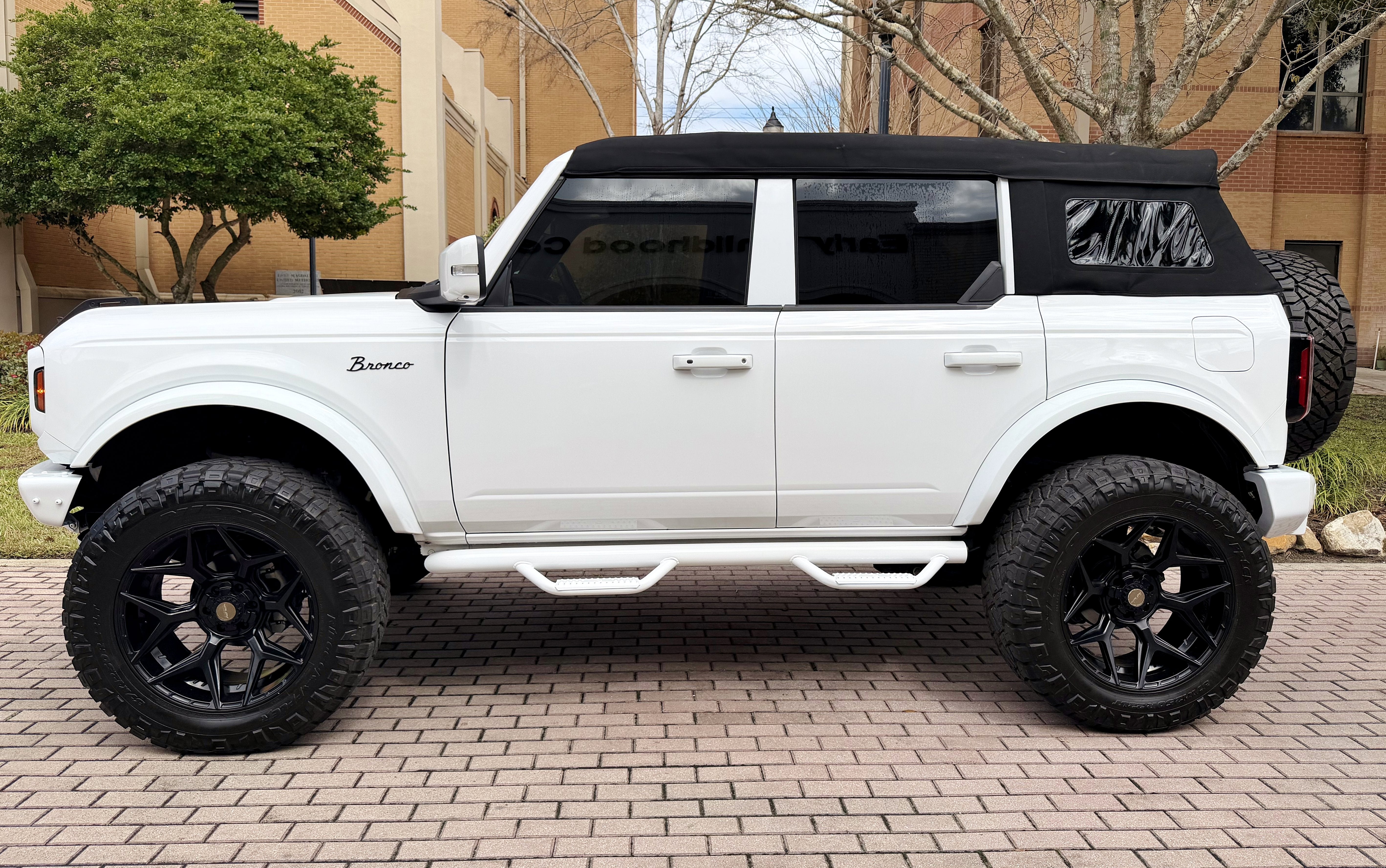 2024 Ford Bronco Outer Banks V6 BESTOP POWER TOP Luxury Package Custom Lifted