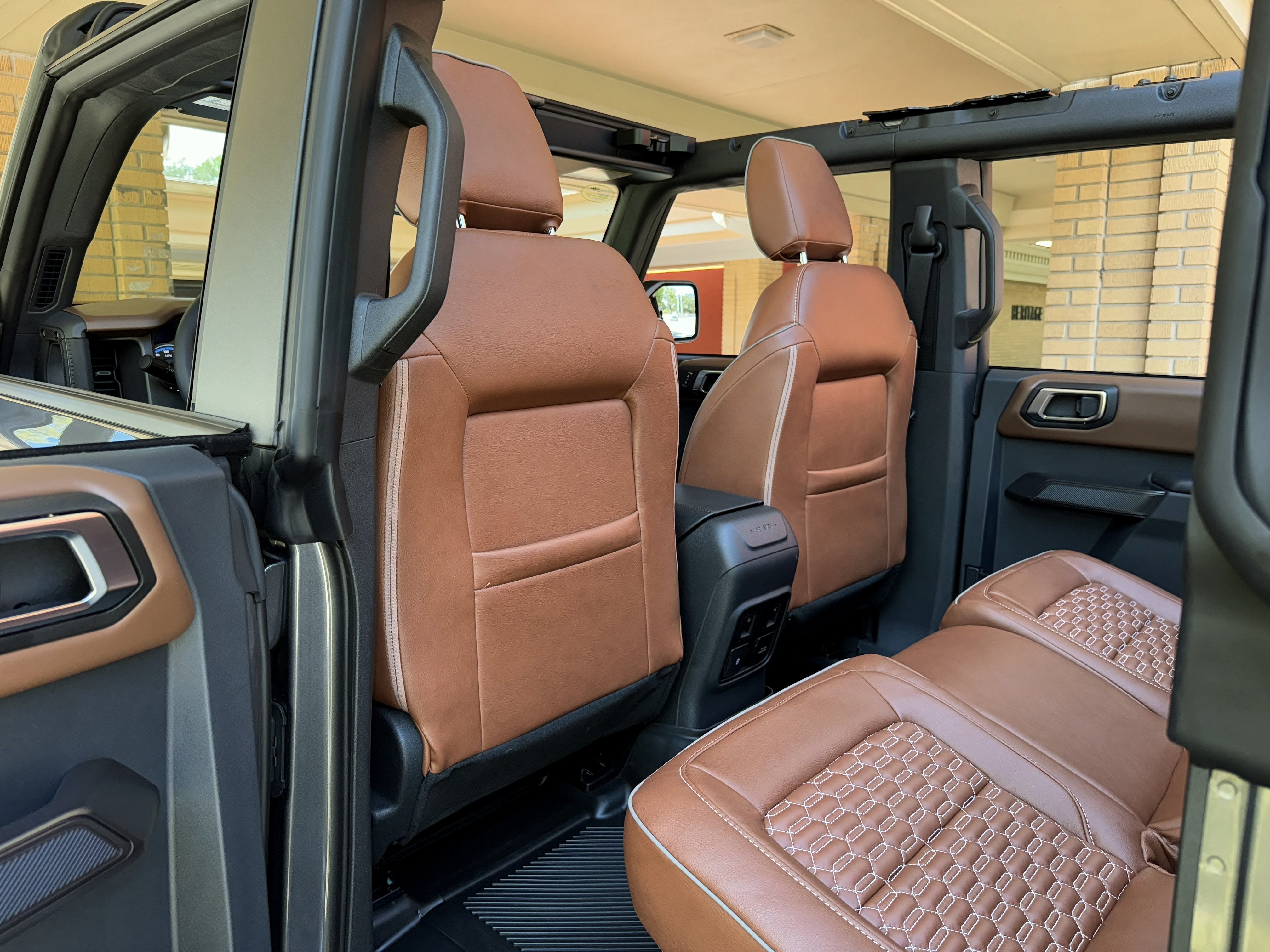 2024 Ford Bronco Outer Banks V6 Luxury Package Custom Lifted