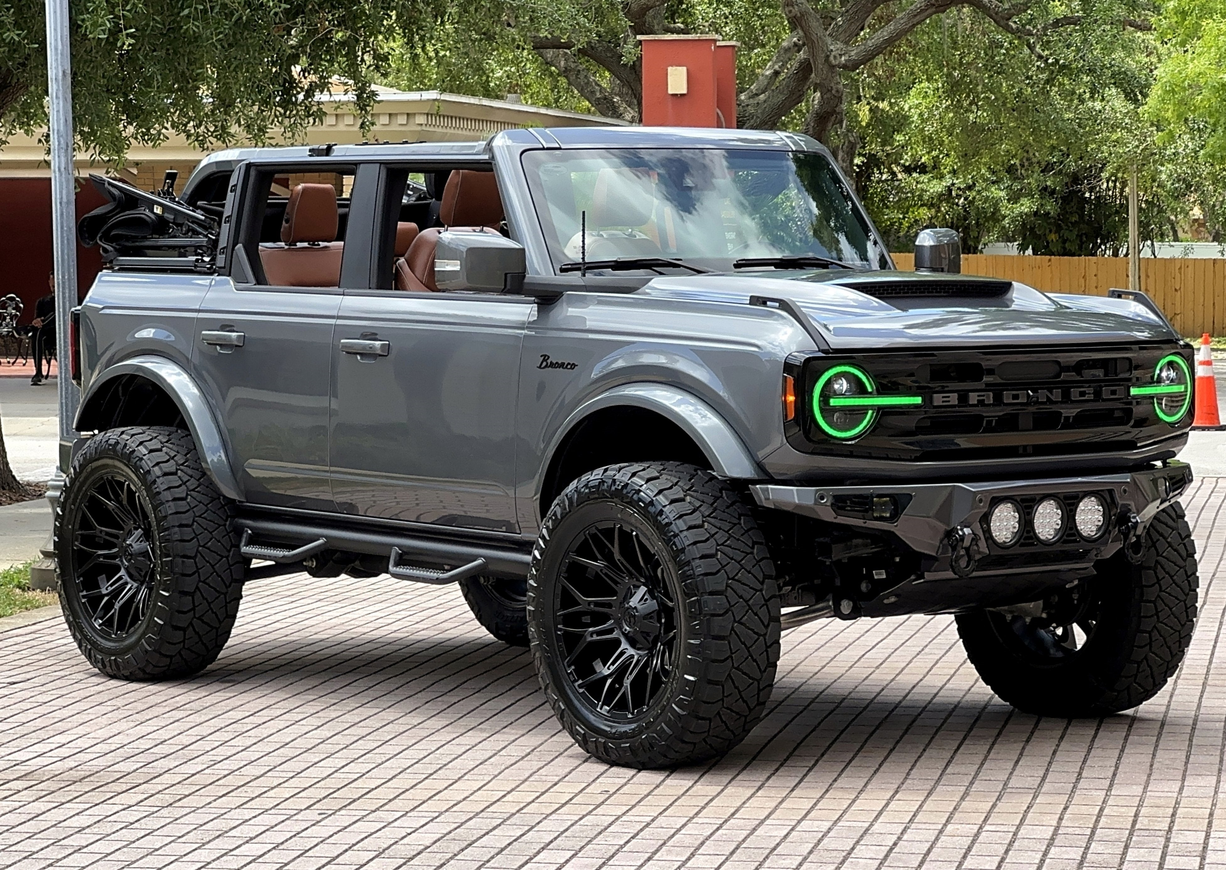 2024 Ford Bronco Outer Banks V6 Luxury Package Custom Lifted