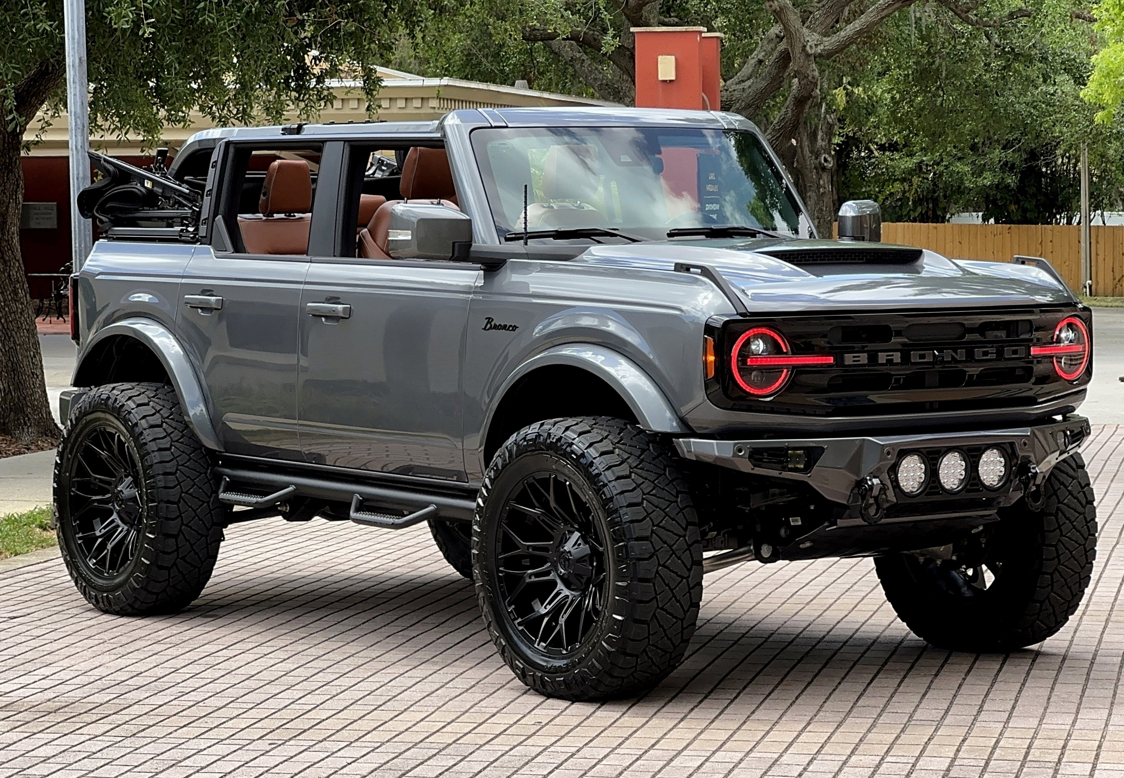 2024 Ford Bronco Outer Banks V6 Luxury Package Custom Lifted