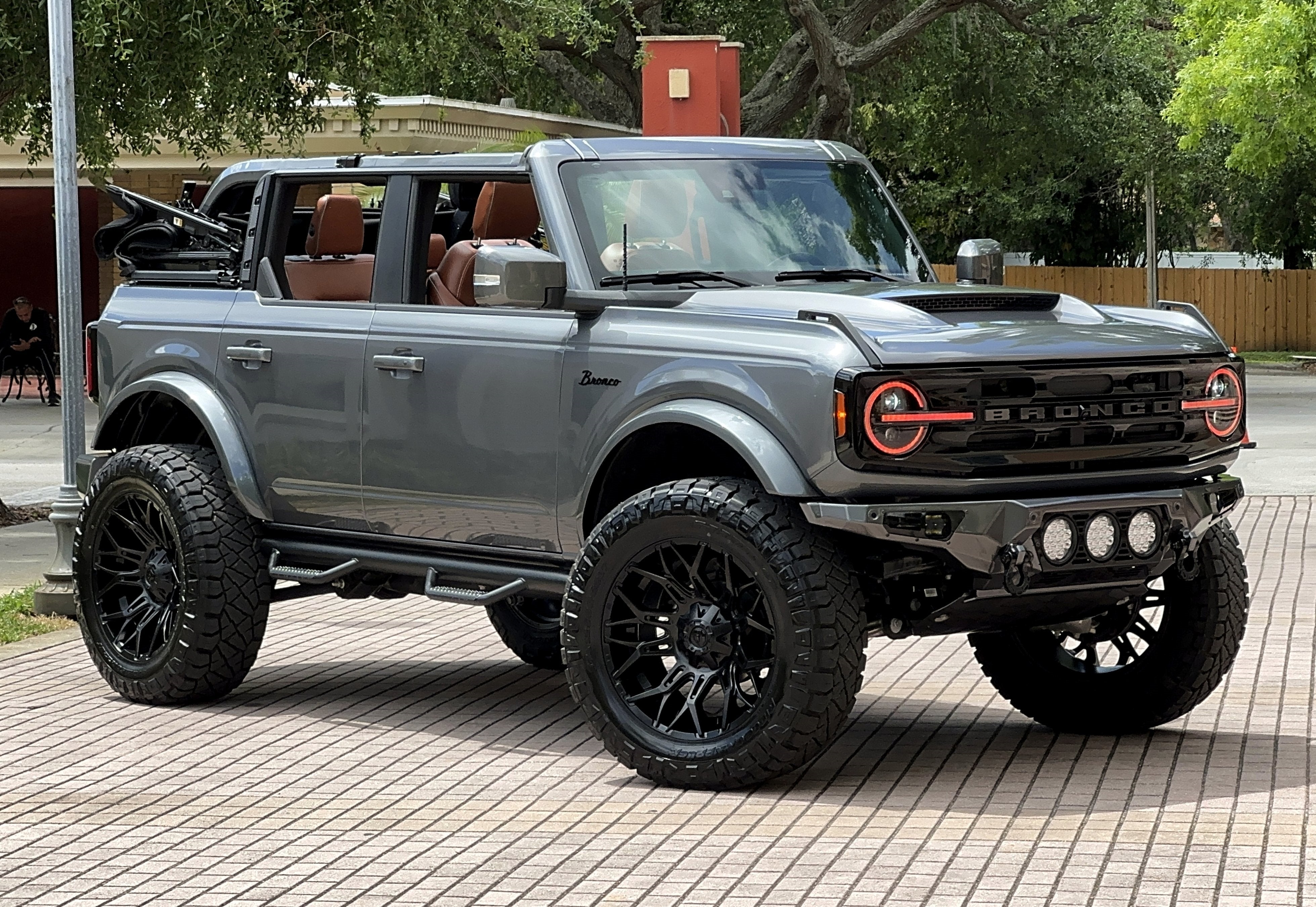 2024 Ford Bronco Outer Banks V6 Luxury Package Custom Lifted