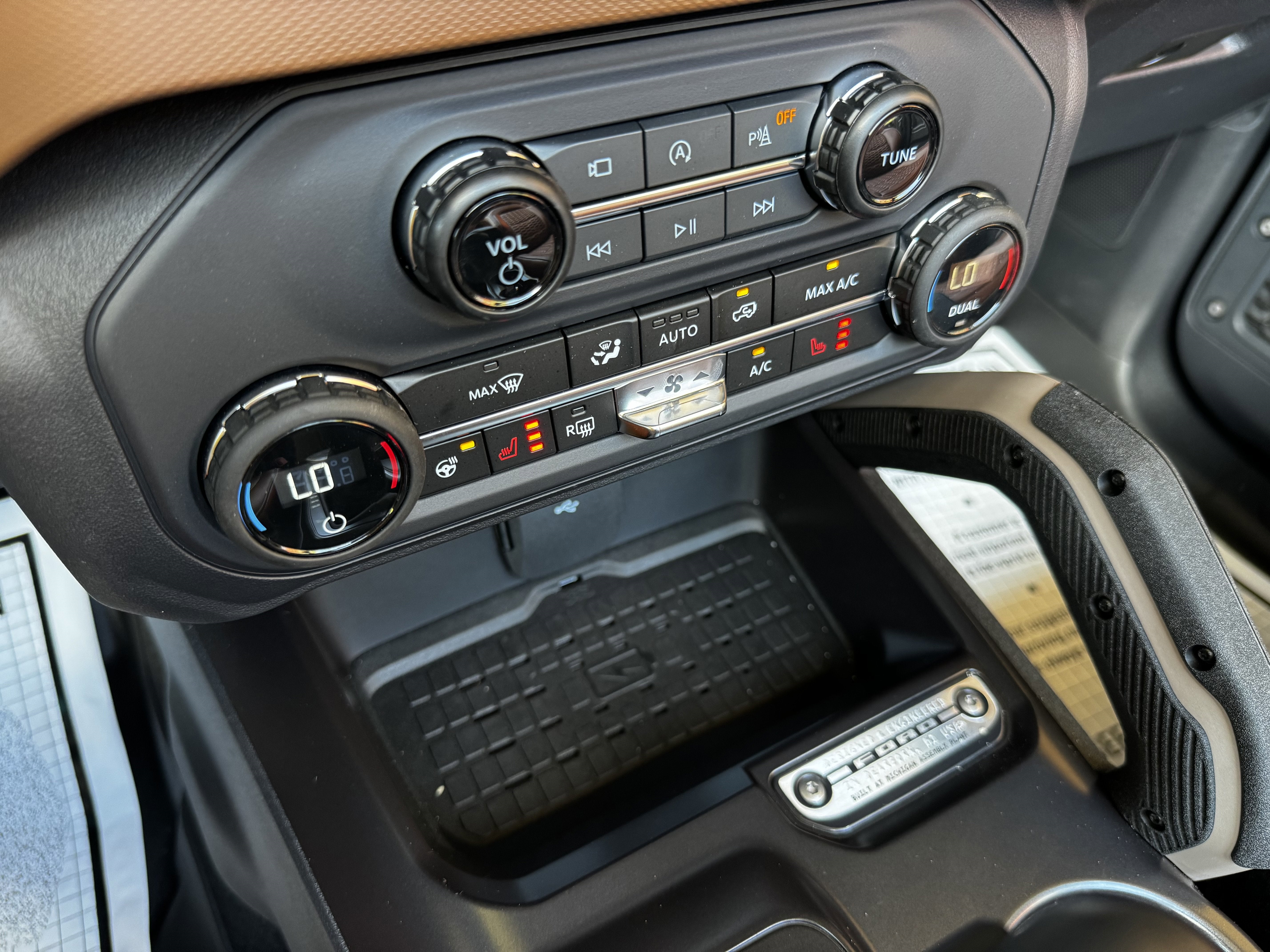 2024 Ford Bronco Outer Banks V6 Luxury Package Custom Lifted