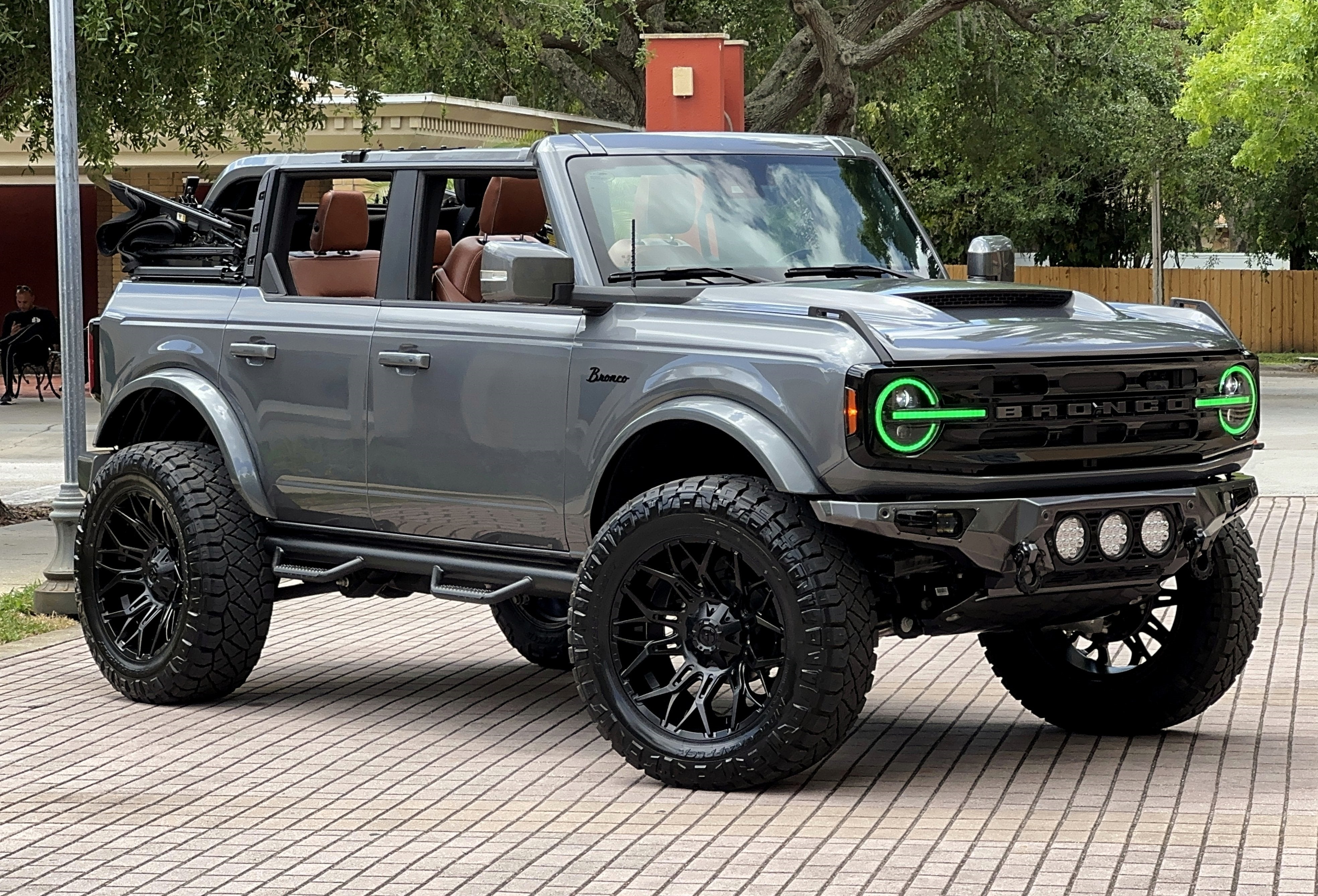 2024 Ford Bronco Outer Banks V6 Luxury Package Custom Lifted