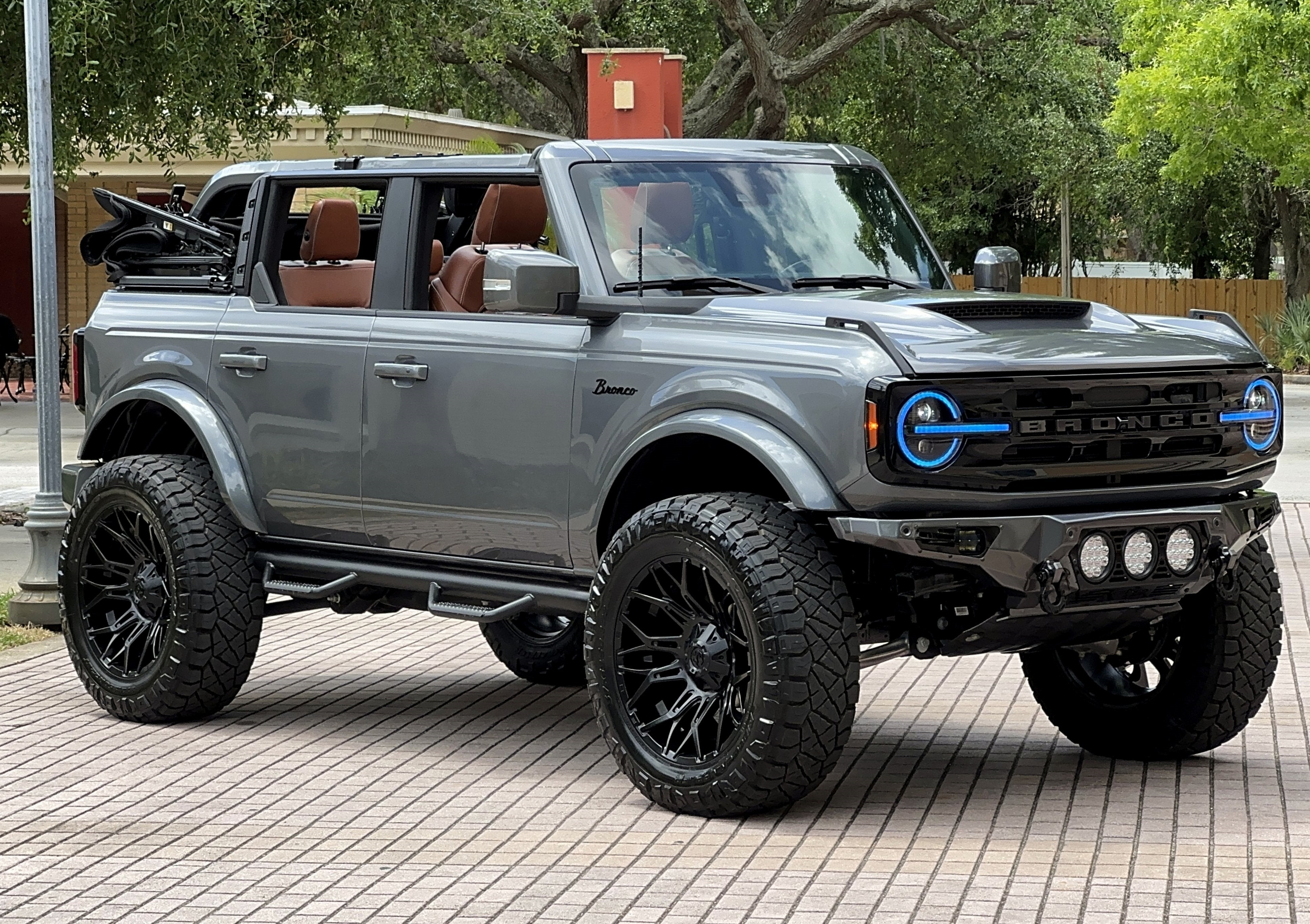 2024 Ford Bronco Outer Banks V6 Luxury Package Custom Lifted