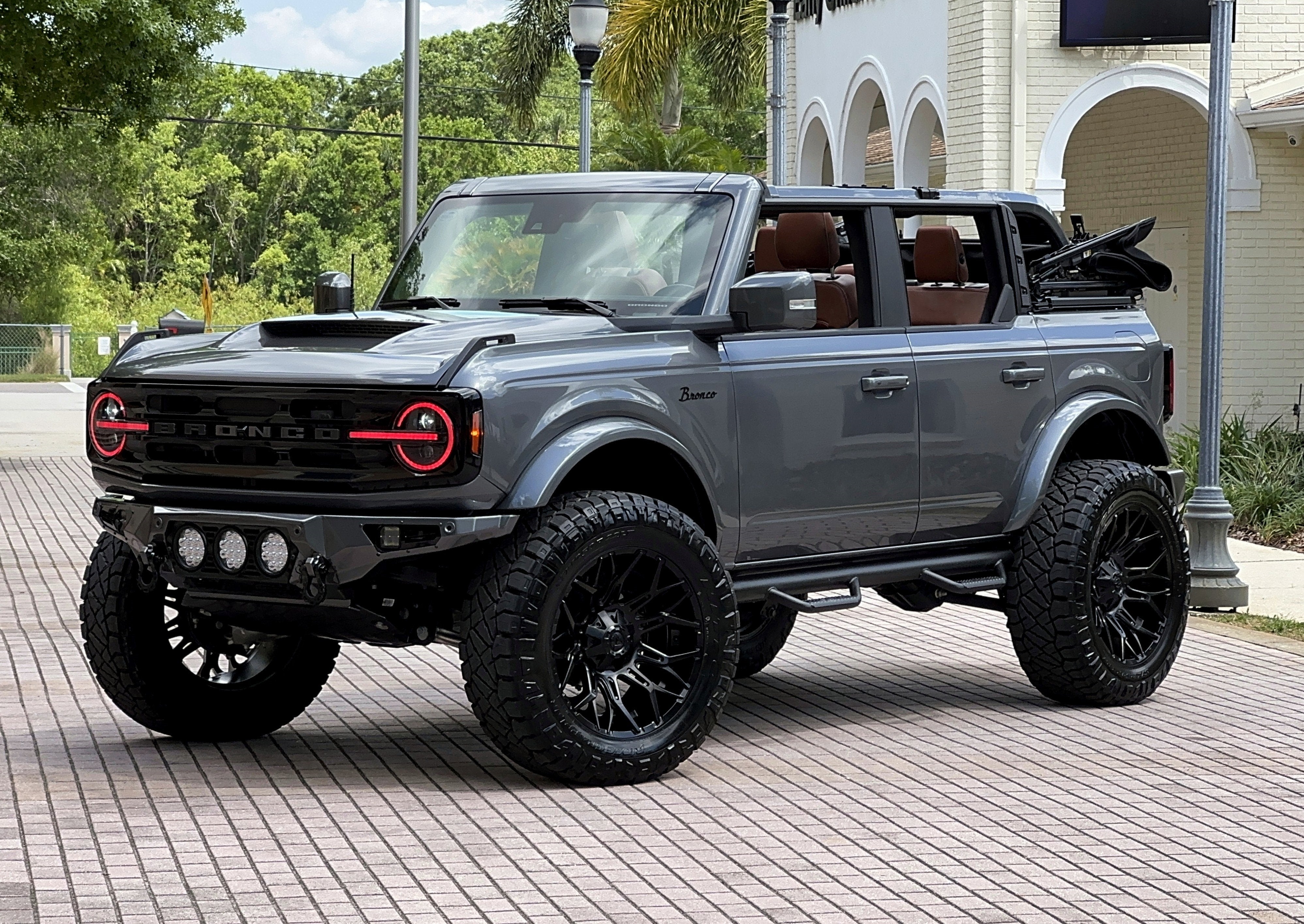 2024 Ford Bronco Outer Banks V6 Luxury Package Custom Lifted