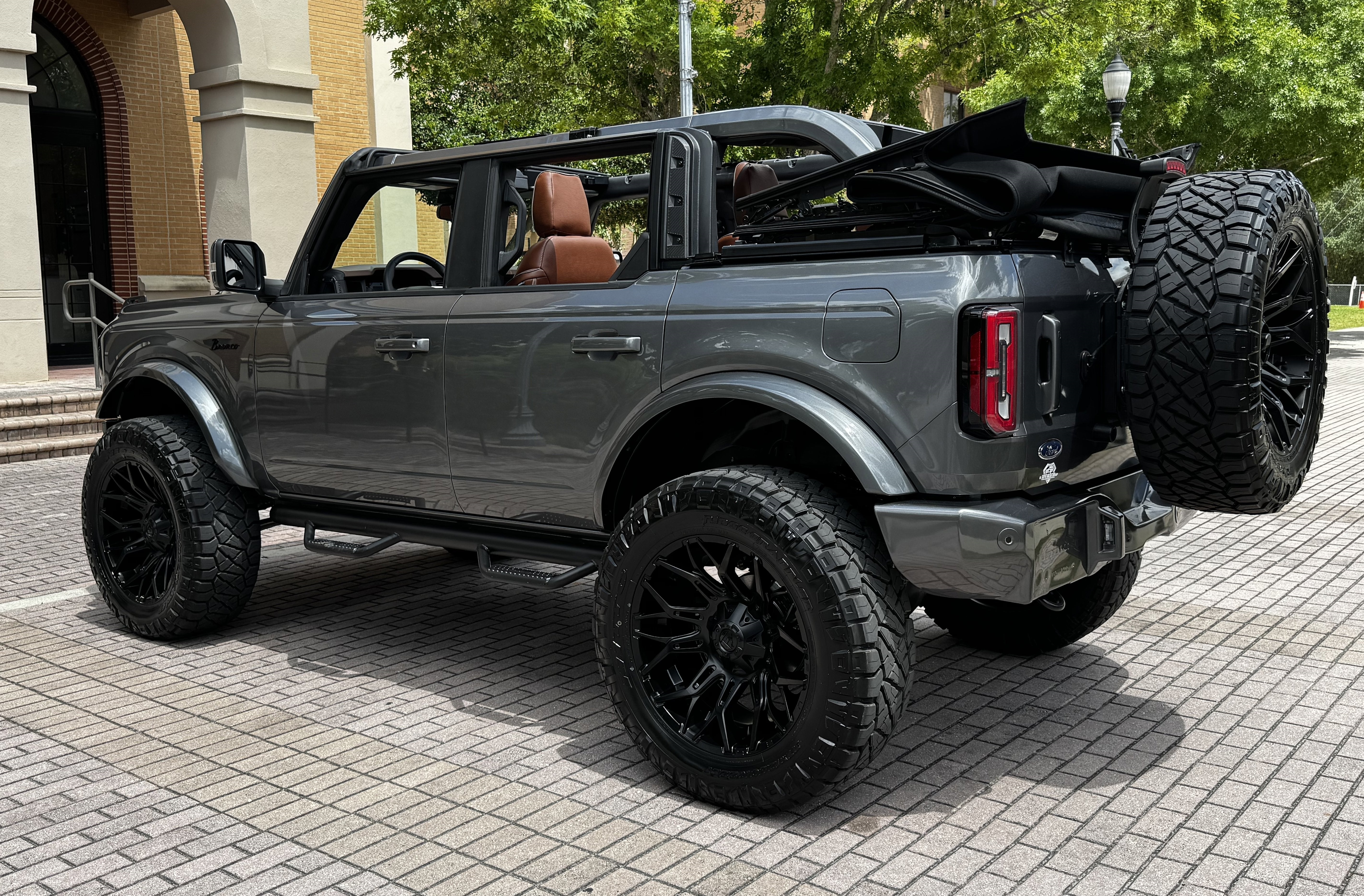 2024 Ford Bronco Outer Banks V6 Luxury Package Custom Lifted