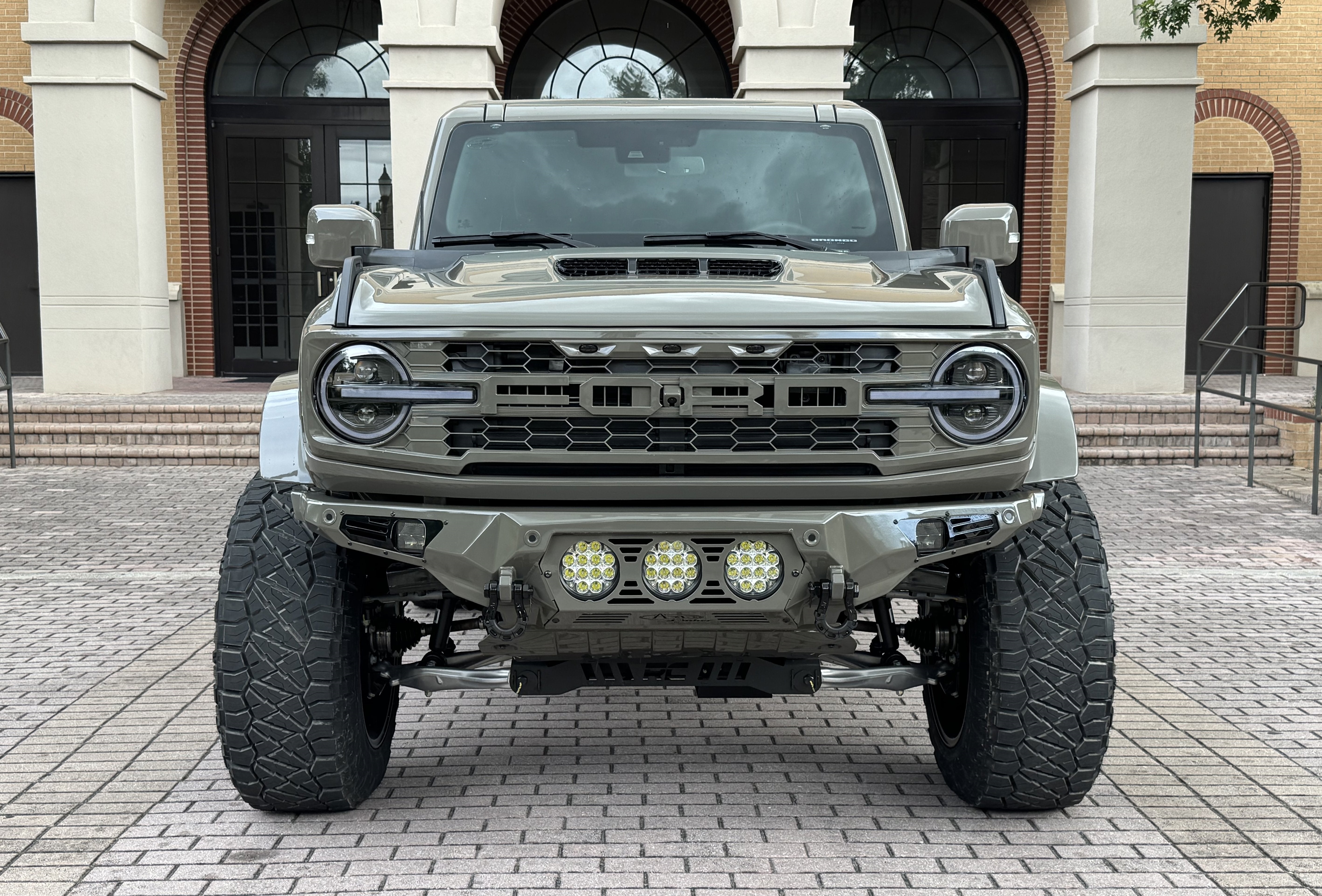2025 Ford Bronco Outer Banks V6 Luxury Package Hard Top Custom Lifted