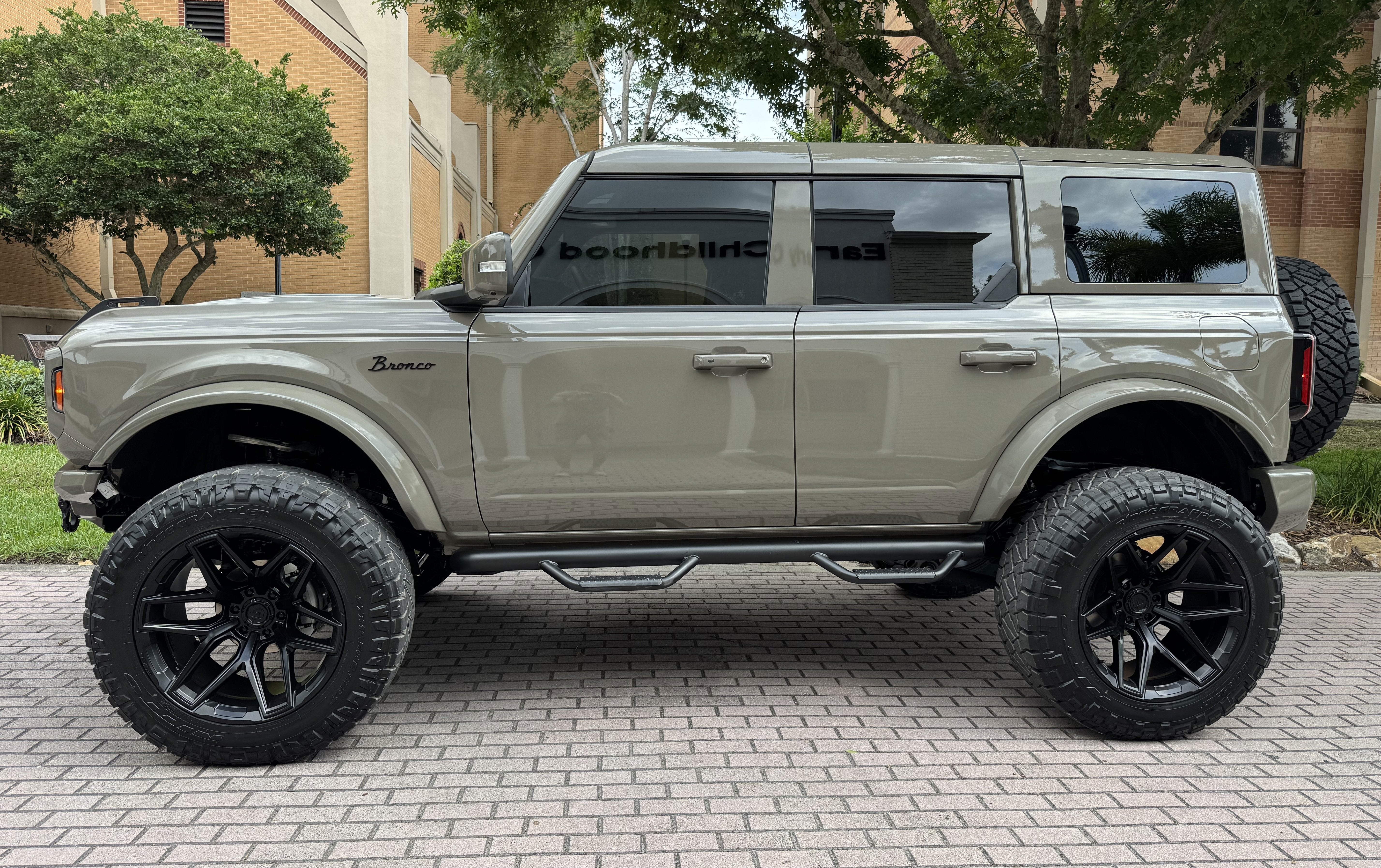 2025 Ford Bronco Outer Banks V6 Luxury Package Hard Top Custom Lifted