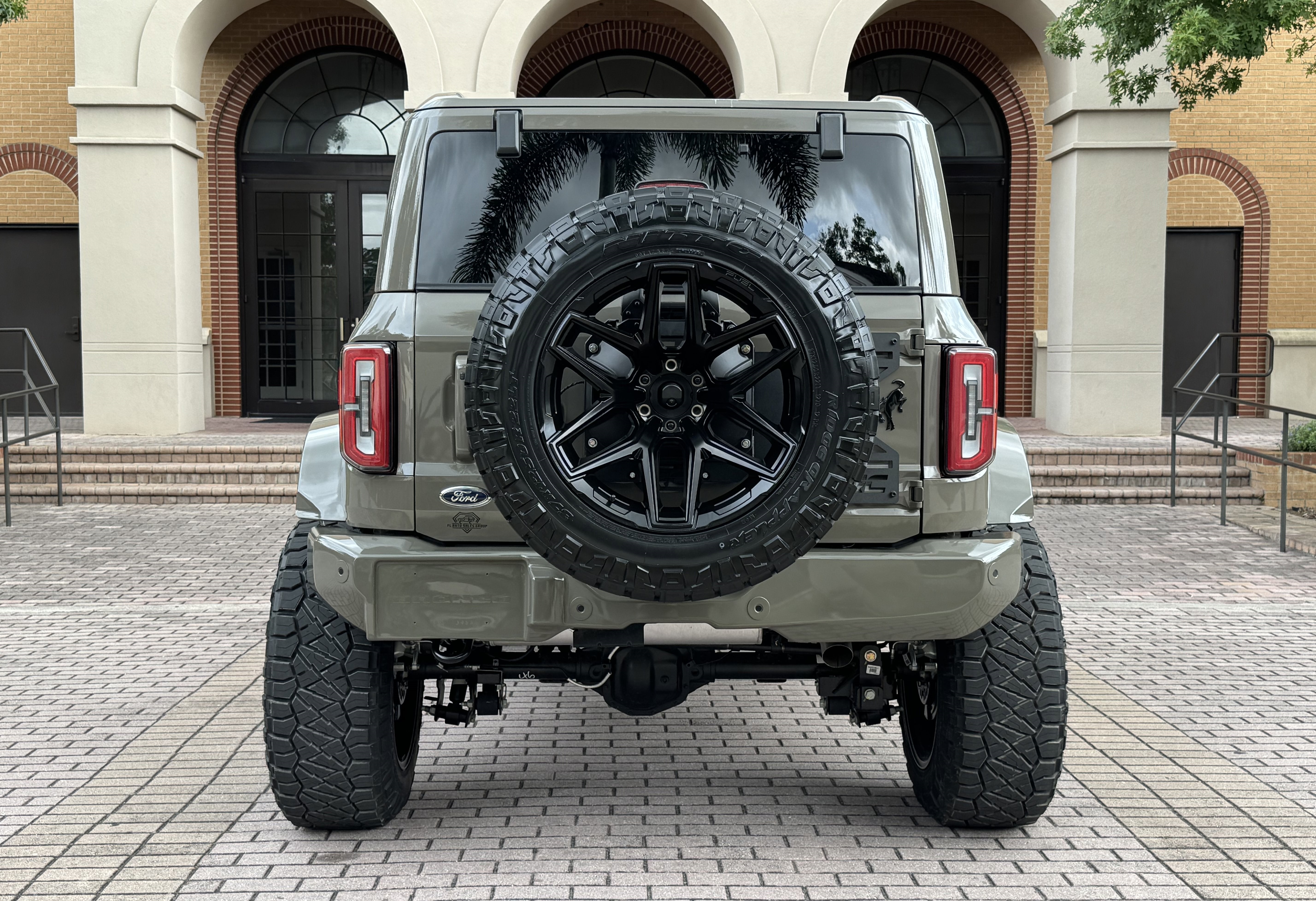 2025 Ford Bronco Outer Banks V6 Luxury Package Hard Top Custom Lifted