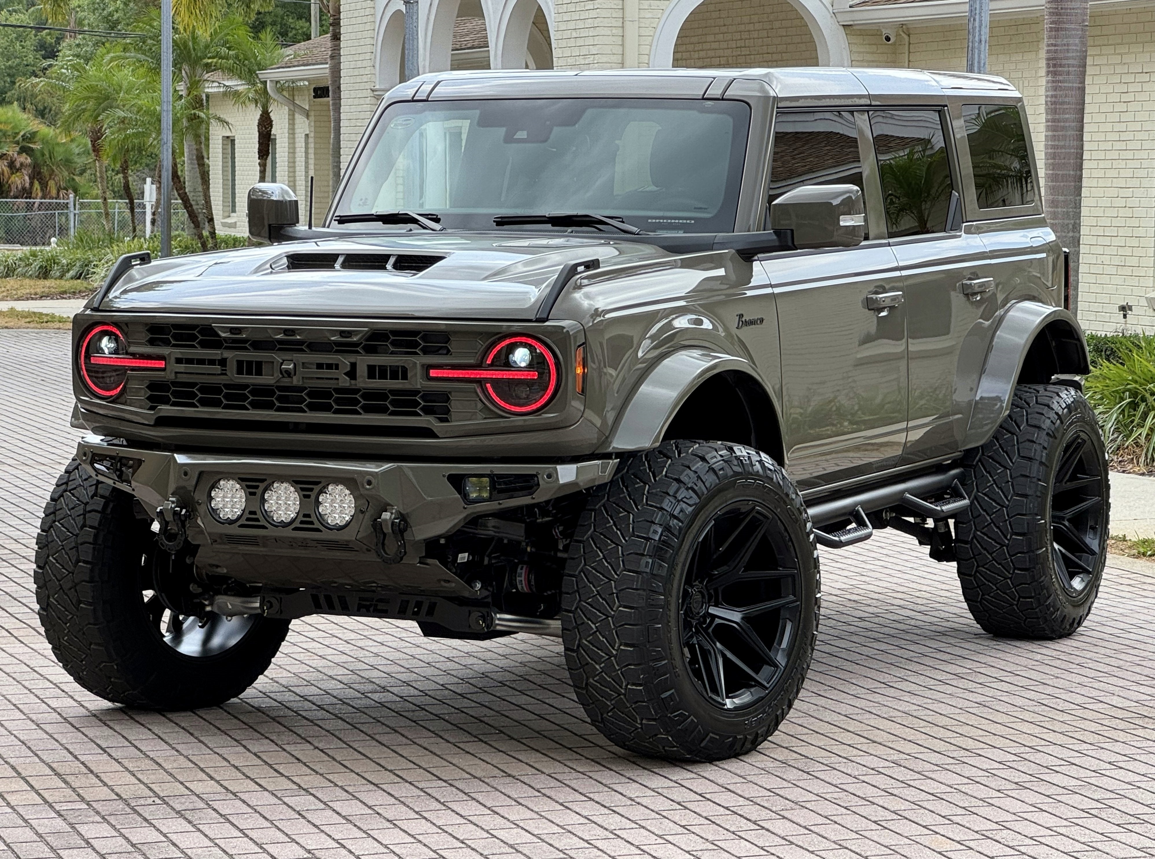 2025 Ford Bronco Outer Banks V6 Luxury Package Hard Top Custom Lifted
