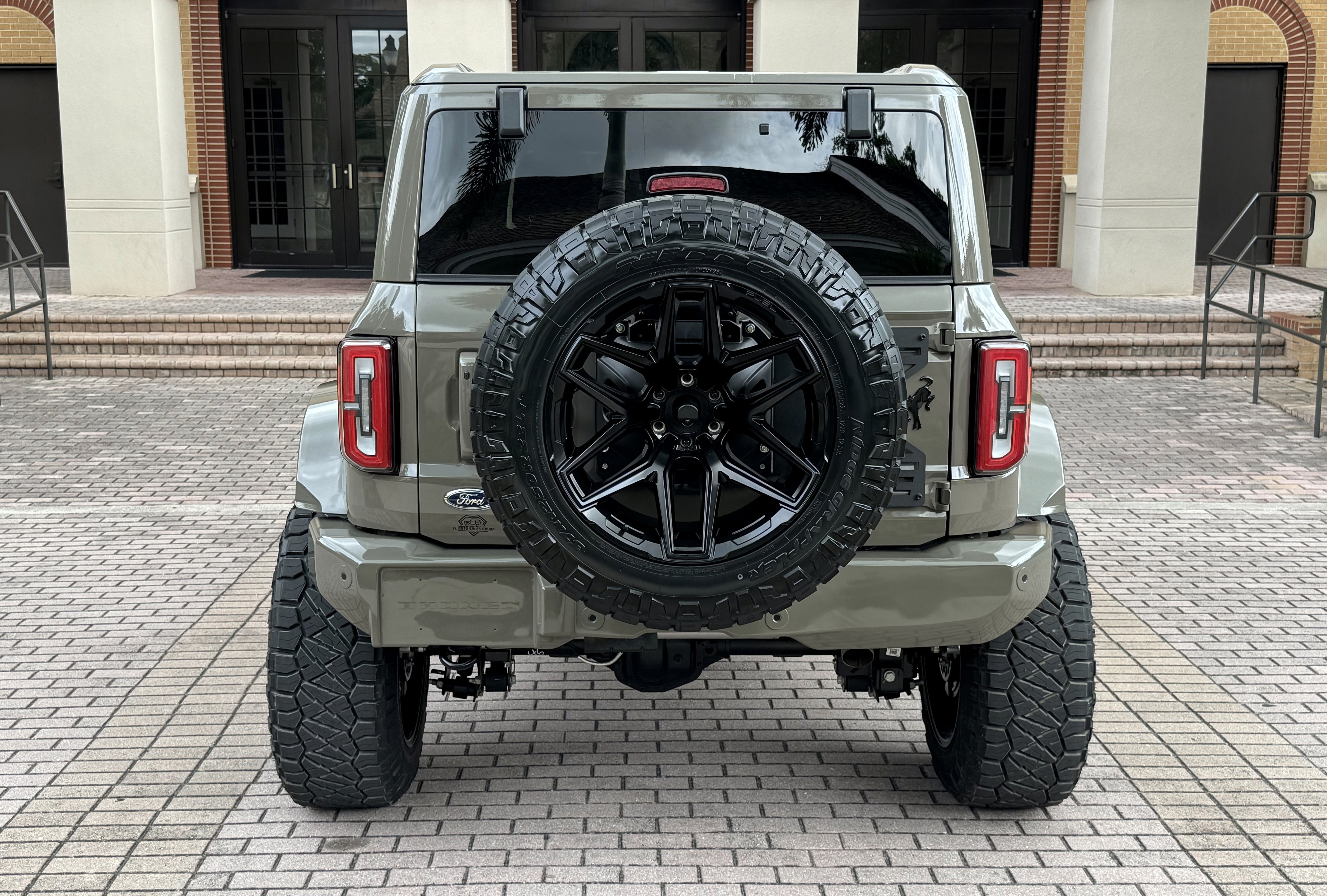 2025 Ford Bronco Outer Banks V6 Luxury Package Hard Top Custom Lifted