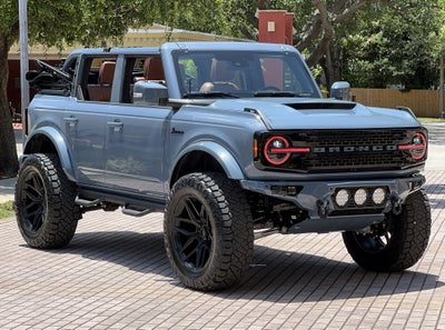 2025 Ford Bronco Outer Banks V6 Luxury Package Custom Lifted