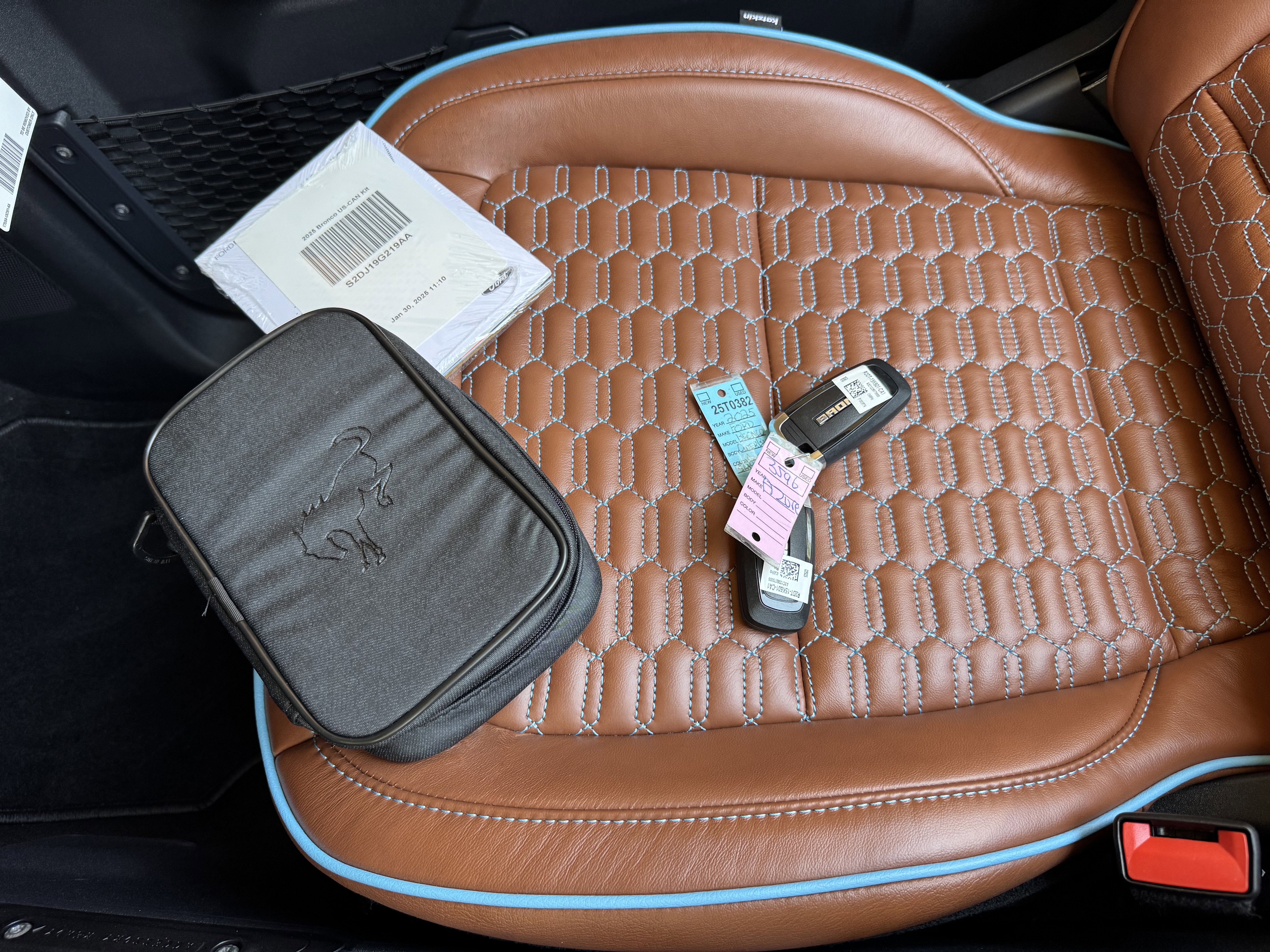 2025 Ford Bronco Outer Banks V6 Luxury Package Custom Lifted