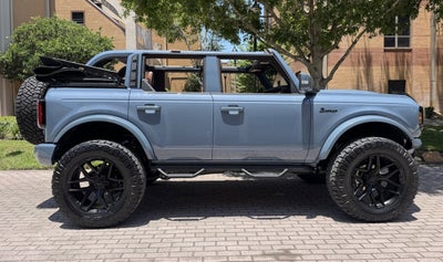 2025 Ford Bronco Outer Banks V6 Luxury Package Custom Lifted