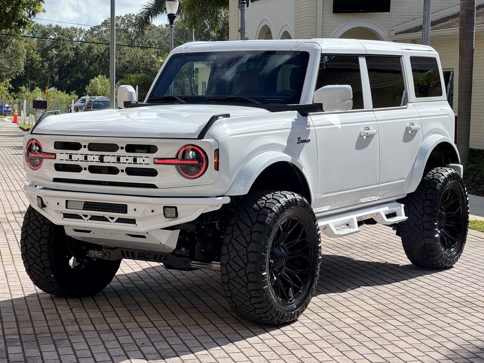 2024 Ford Bronco Outer Banks V6 Luxury Pkg