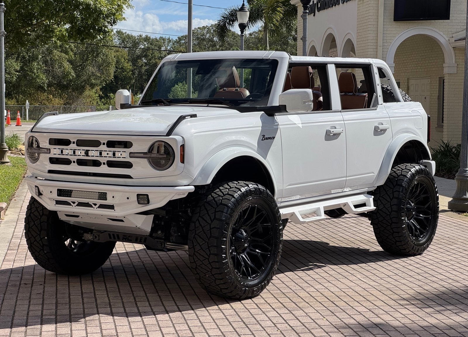 2024 Ford Bronco Outer Banks V6 Luxury Pkg