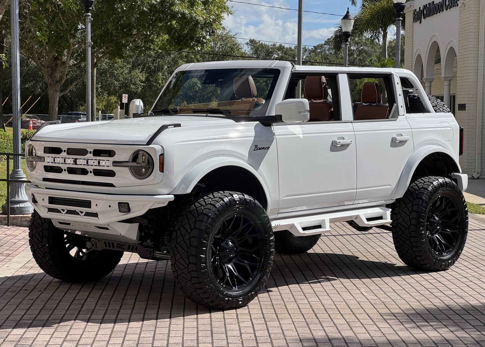 2024 Ford Bronco Outer Banks V6 Luxury Pkg