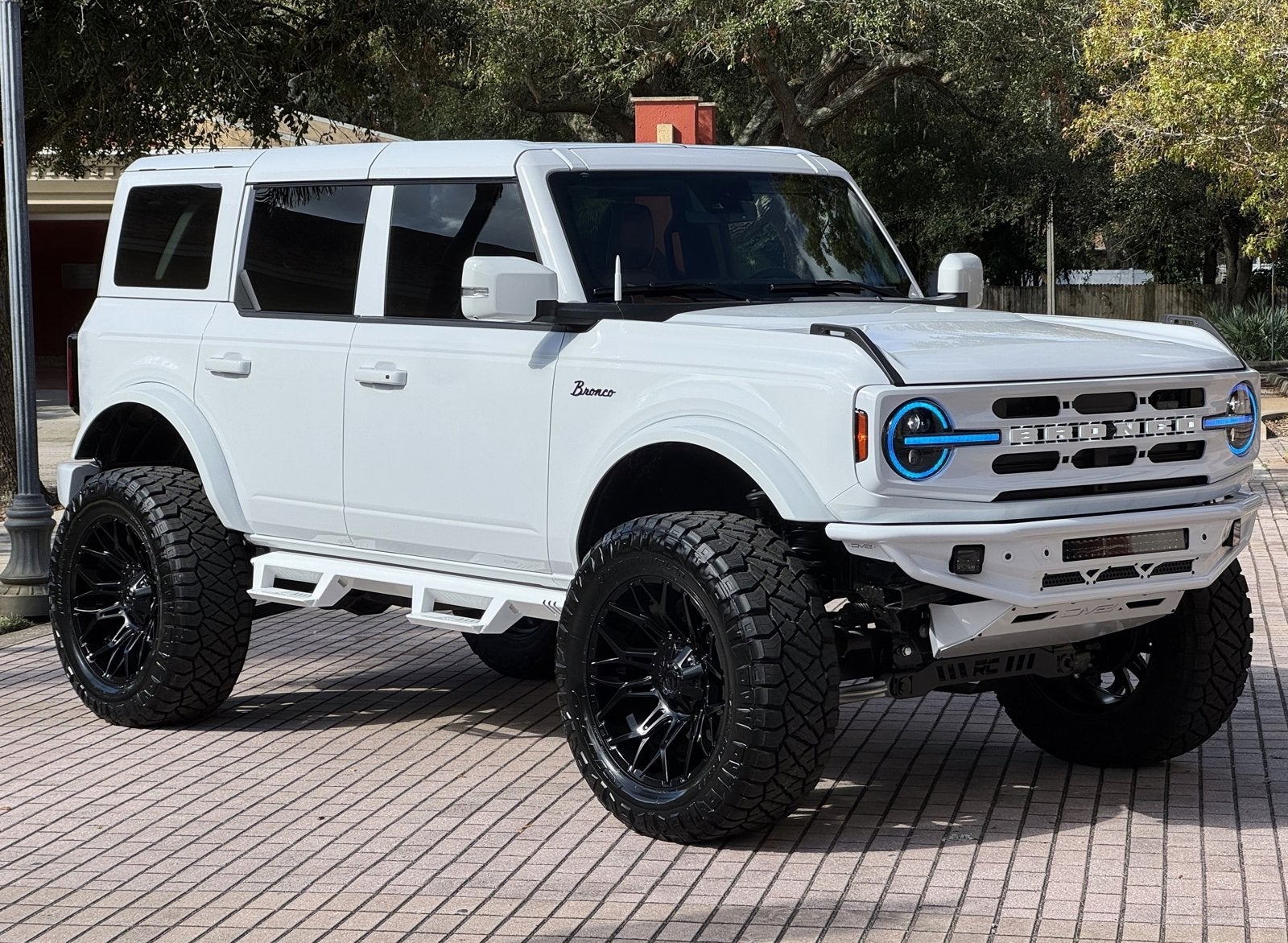 2024 Ford Bronco Outer Banks V6 Luxury Pkg