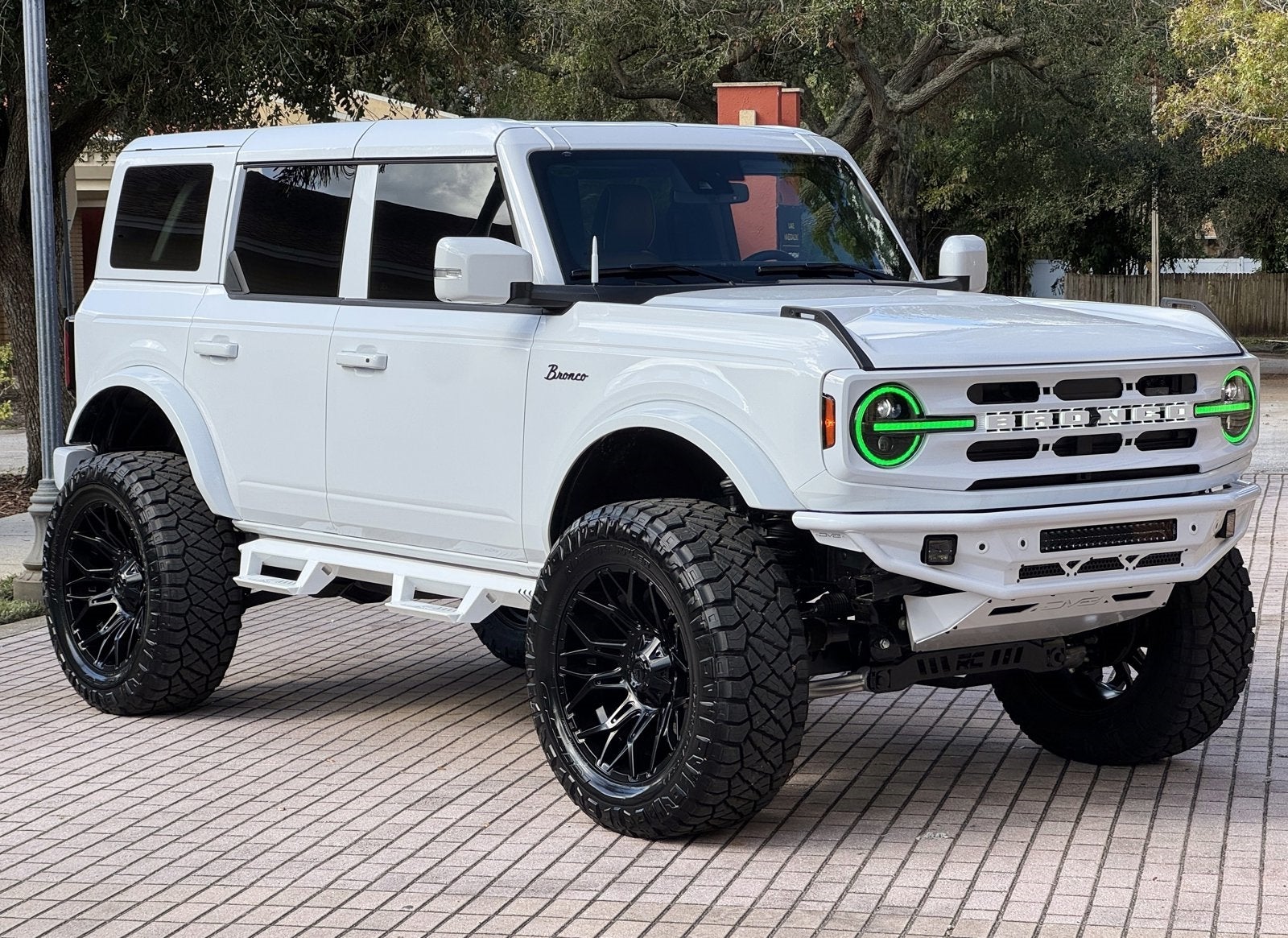 2024 Ford Bronco Outer Banks V6 Luxury Pkg