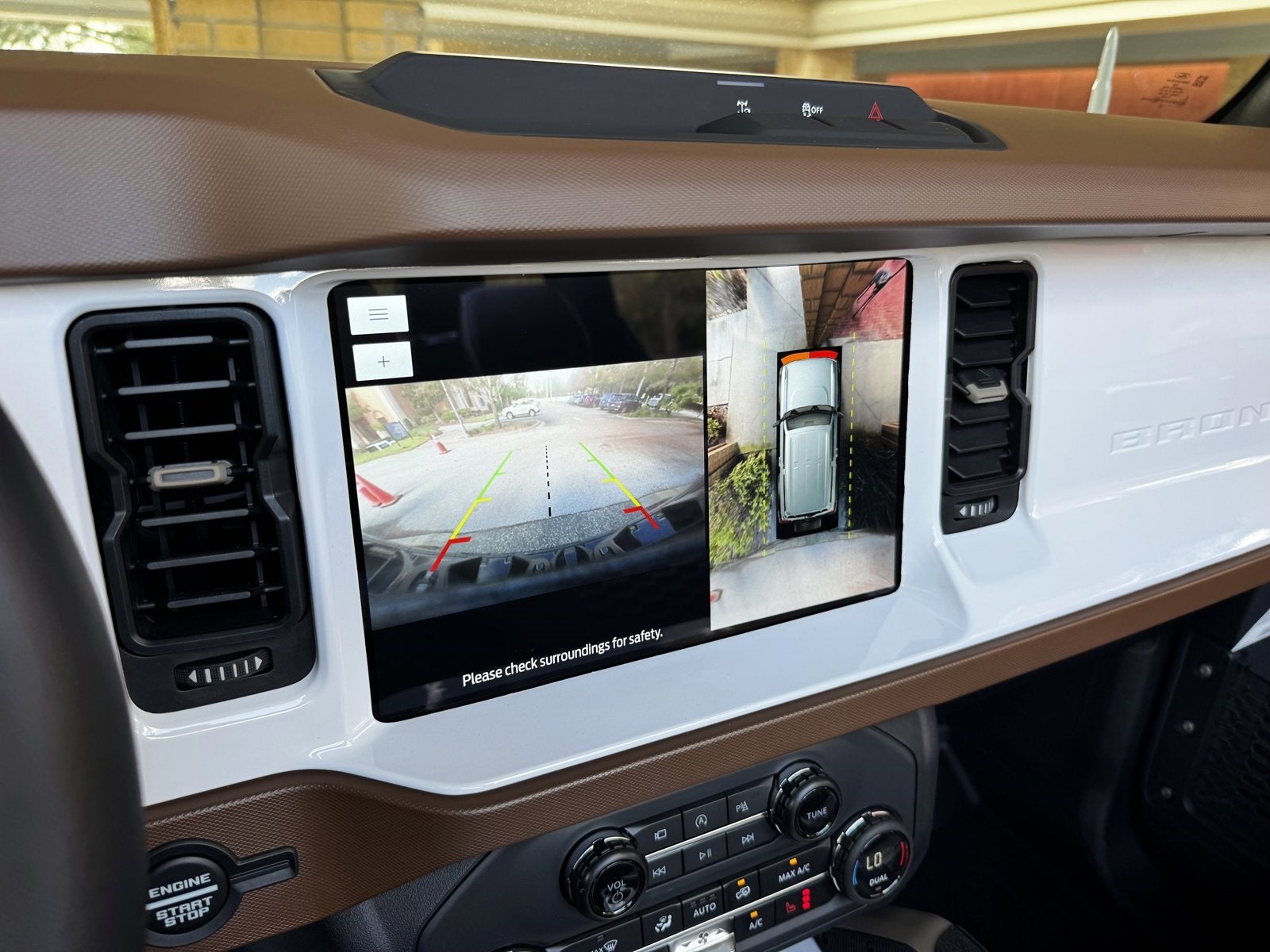 2024 Ford Bronco Outer Banks V6 Luxury Pkg