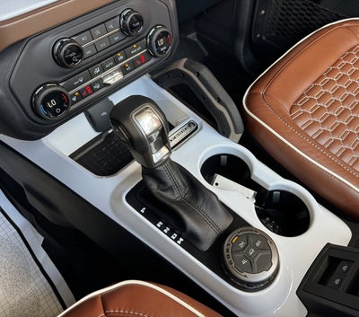 2024 Ford Bronco Outer Banks V6 Luxury Pkg