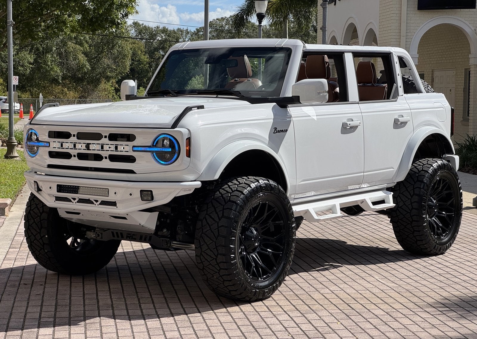 2024 Ford Bronco Outer Banks V6 Luxury Pkg