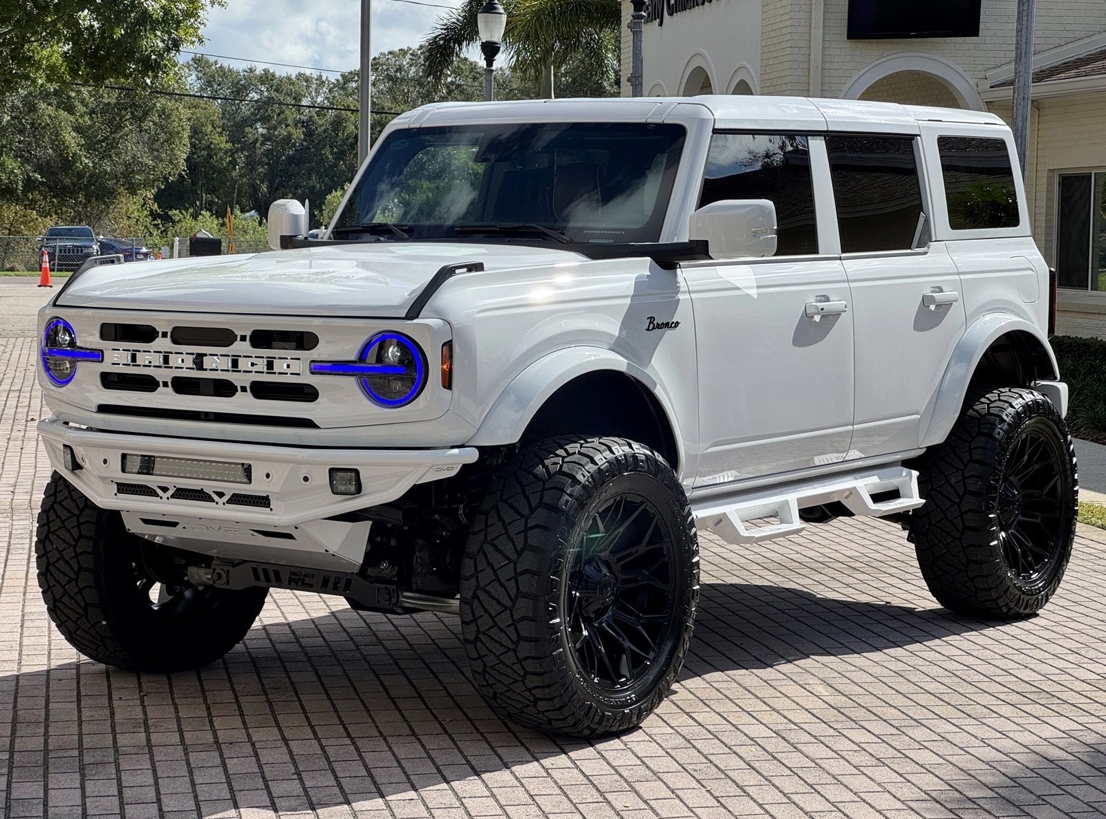 2024 Ford Bronco Outer Banks V6 Luxury Pkg